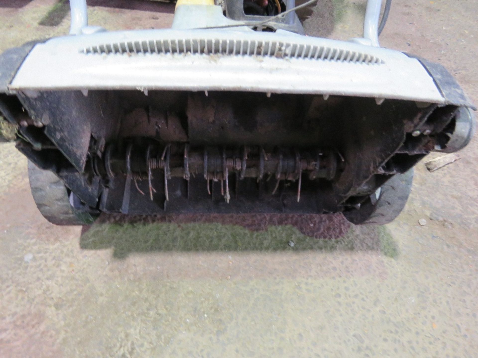 ALKO PETROL SCARIFIER. THIS LOT IS SOLD UNDER THE AUCTIONEERS MARGIN SCHEME, THEREFORE NO VAT WIL - Image 4 of 4