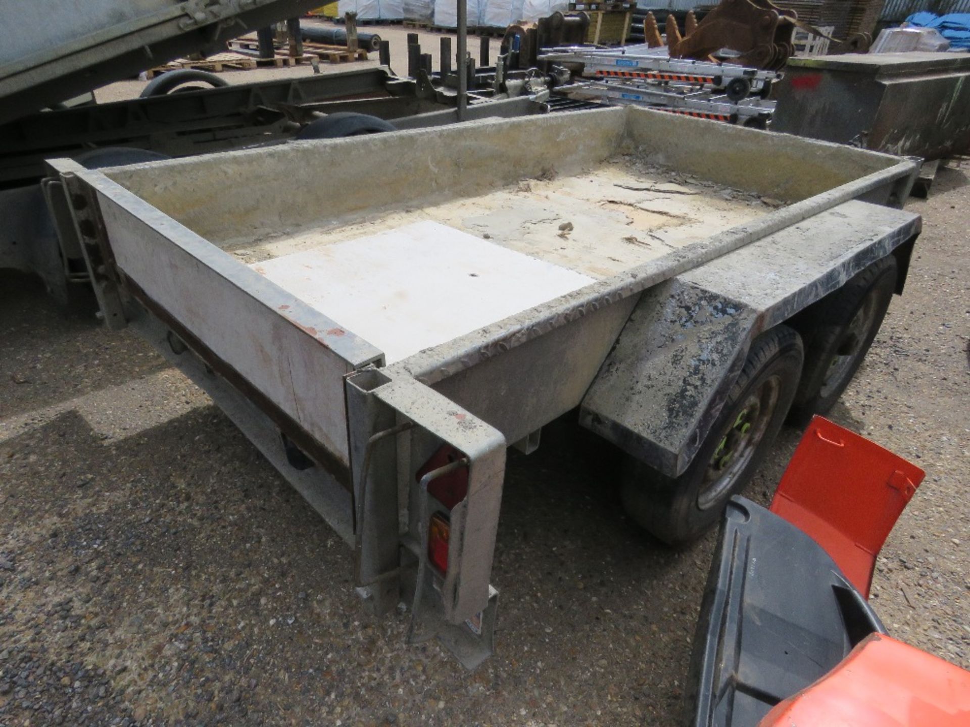 INDESPENSION TYPE TWIN AXLED PLANT TRAILER 8FT X 4FT APPROX. ID:A247098/JUPPDT04. DIRECT FROM UTILIT - Image 6 of 9