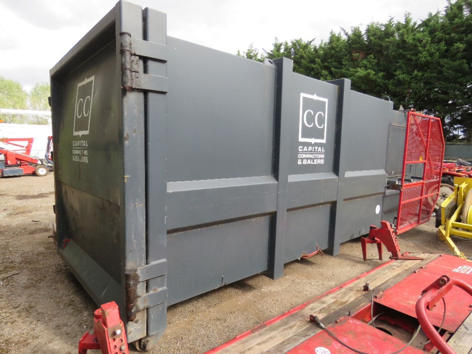CAPITAL COMPACTORS CP30 HOOK LOADER COMPACTOR UNIT, BELIEVED TO BE 2017 BUILD. SOURCED FROM LARGE CO - Image 7 of 17