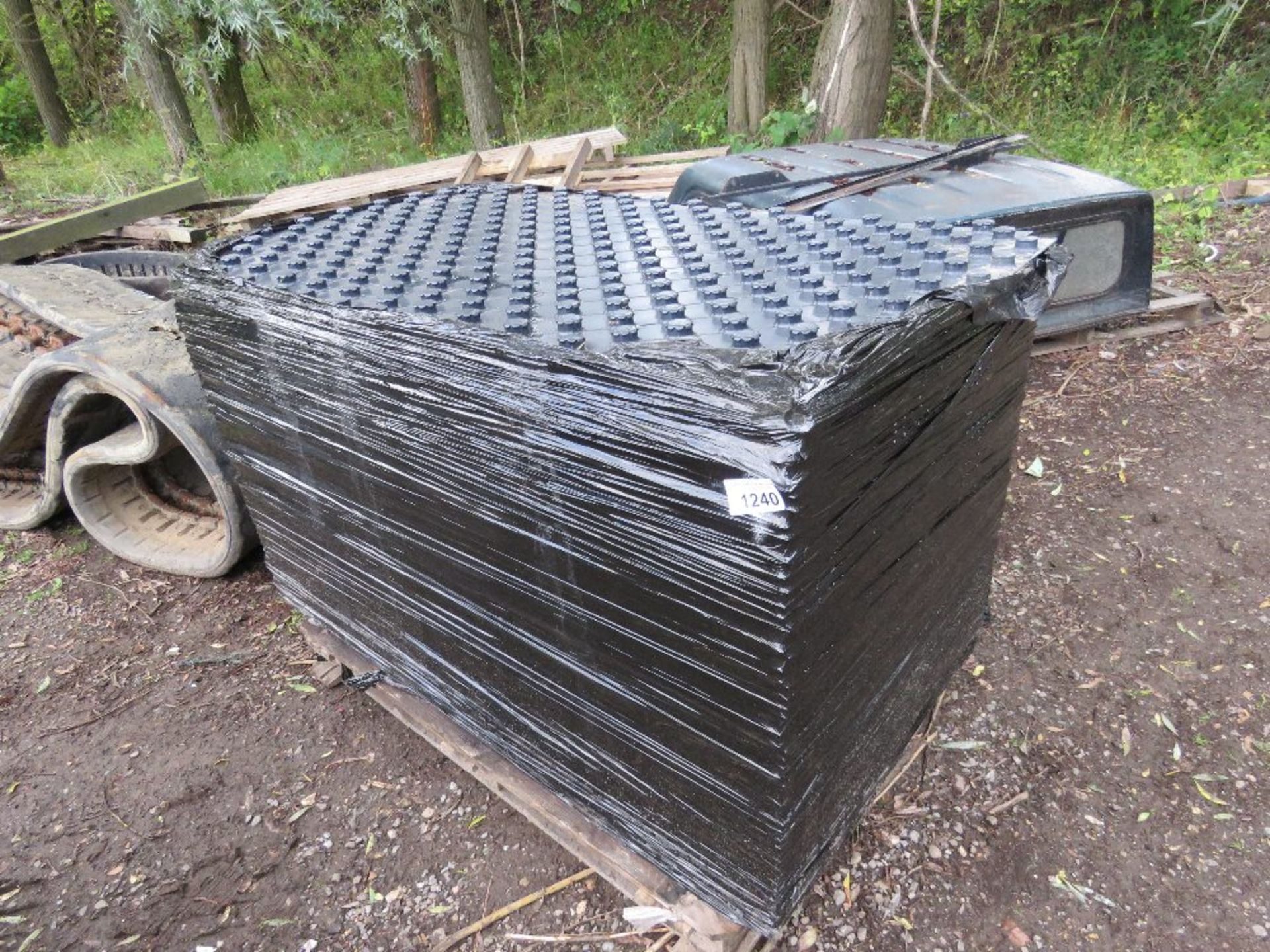 PALLET OF PLASTIC WALL SPACING SHEETS FOR TANKING ETC.