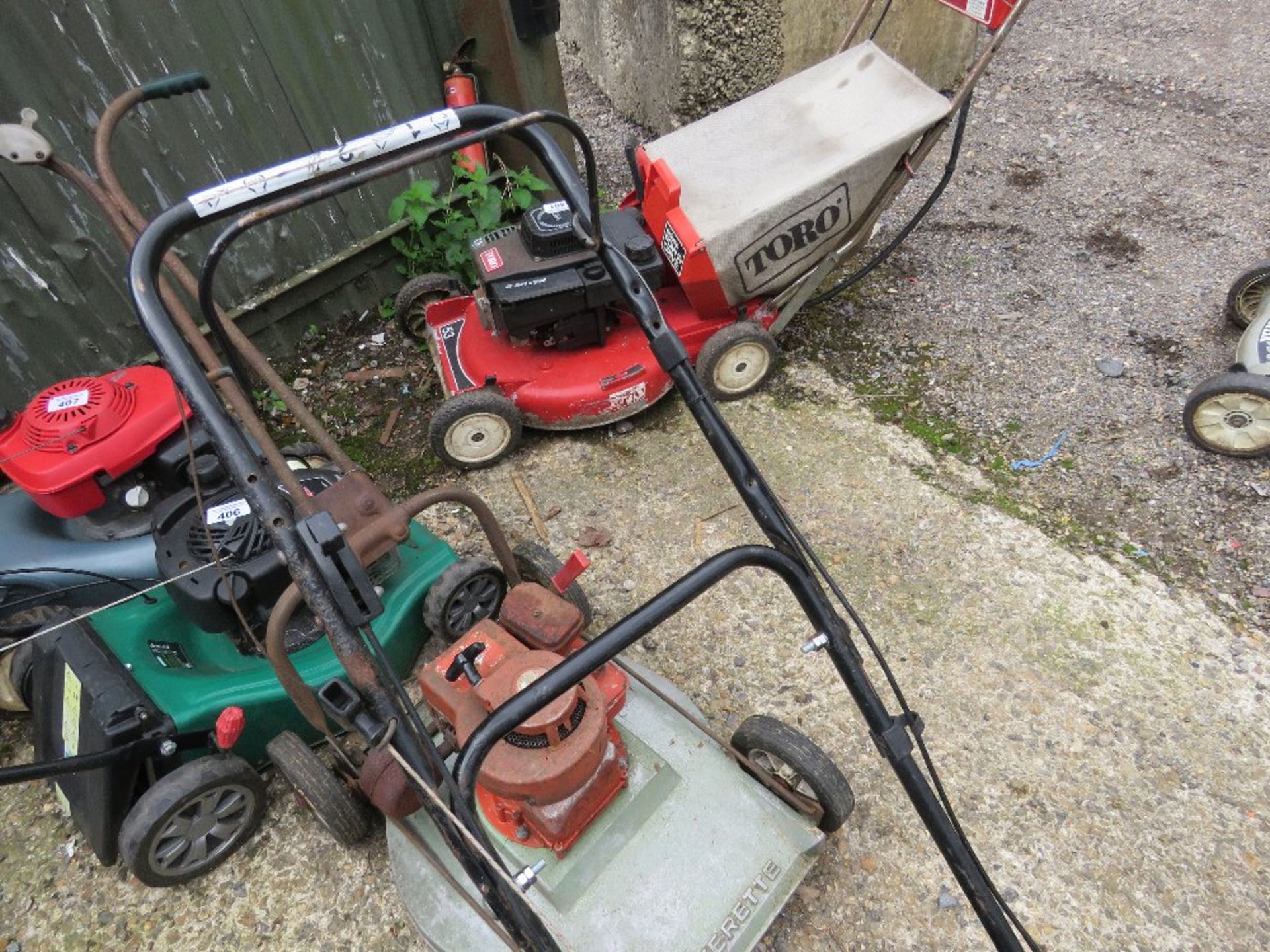 2 X PETROL ENGINED LAWNMOWERS. THIS LOT IS SOLD UNDER THE AUCTIONEERS MARGIN SCHEME, THEREFORE NO - Image 6 of 9