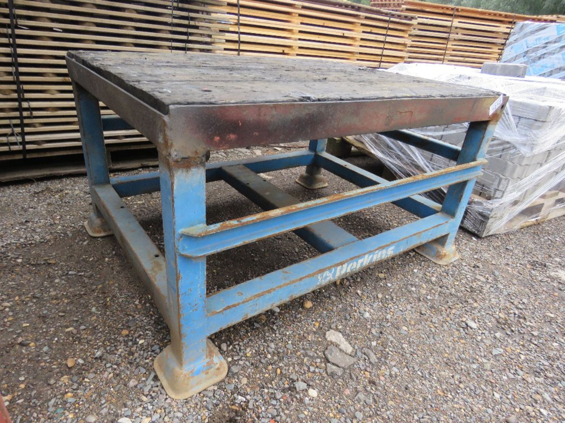 HEAVY DUTY STAND/BENCH UNIT 90CM X 115CM APPROX. - Image 2 of 4