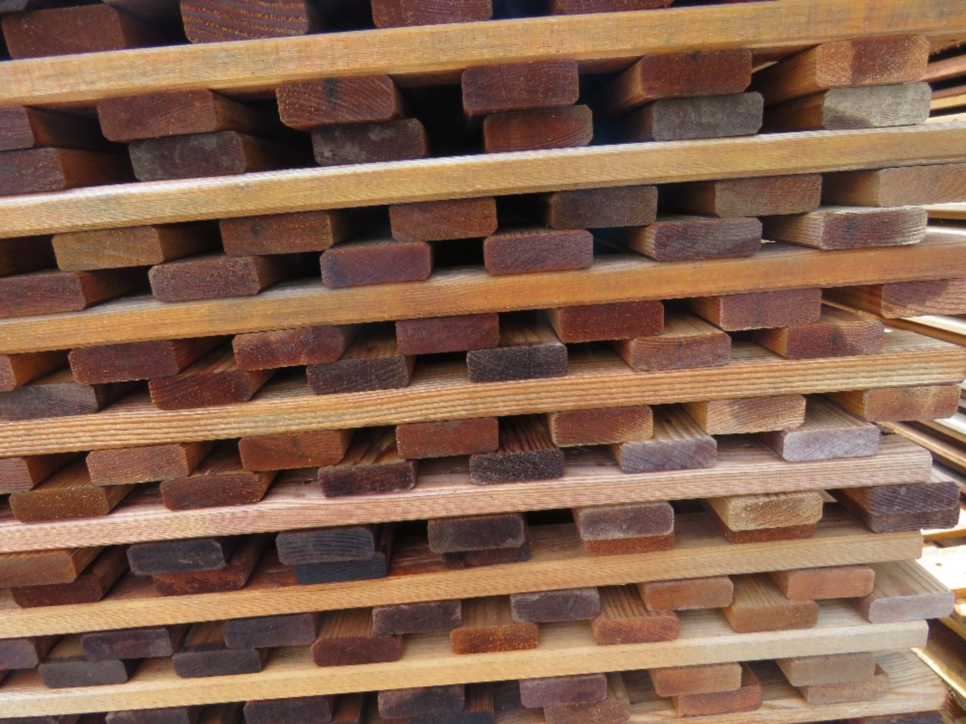 20NO HIT AND MISS SLATTED FENCING PANELS 63CM WITH X 1.83M HEIGHT APPROX. - Image 4 of 4