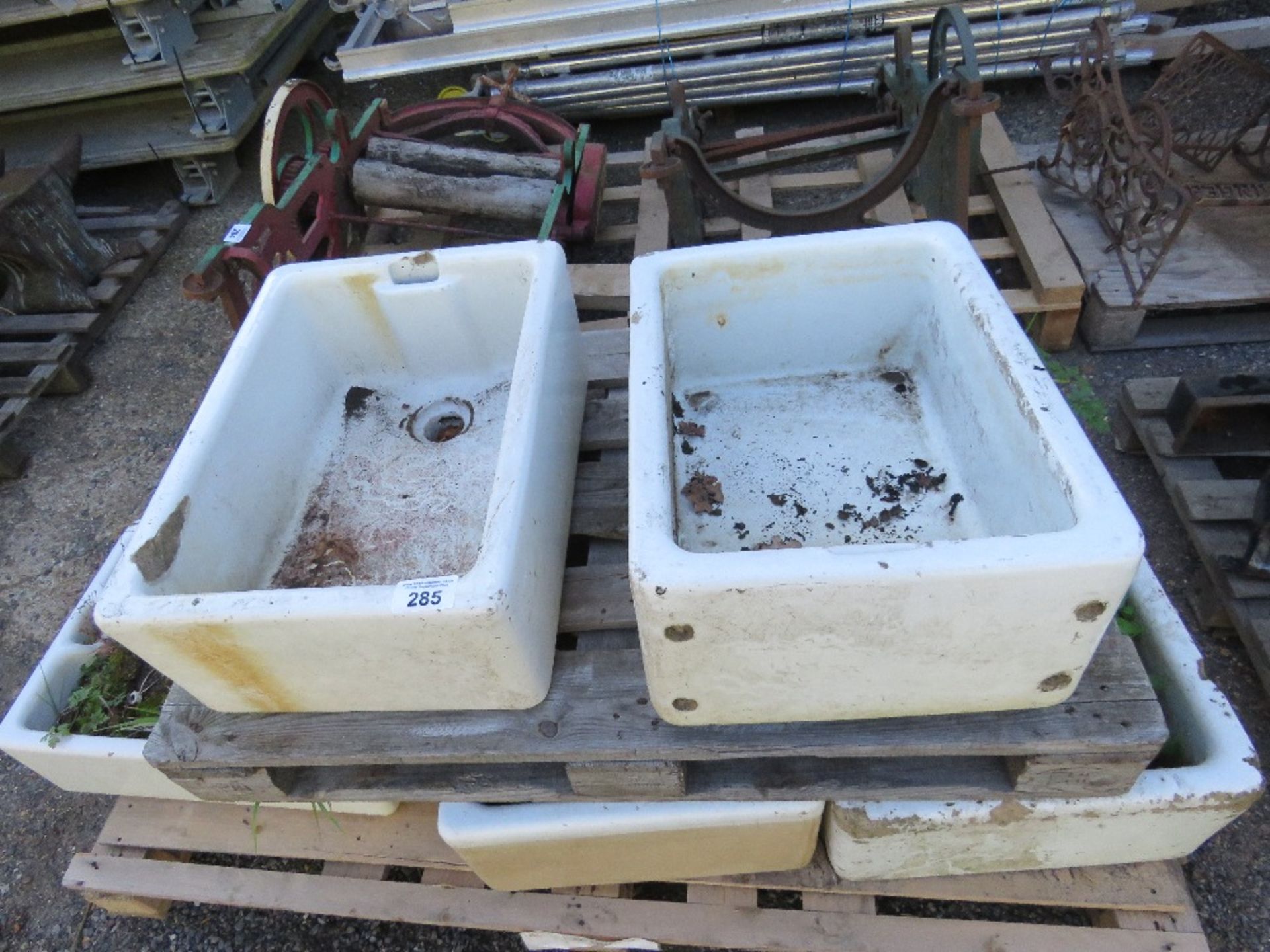6NO STONE BUTLER SINK PLANTERS. THIS LOT IS SOLD UNDER THE AUCTIONEERS MARGIN SCHEME, THEREFORE N - Image 3 of 6