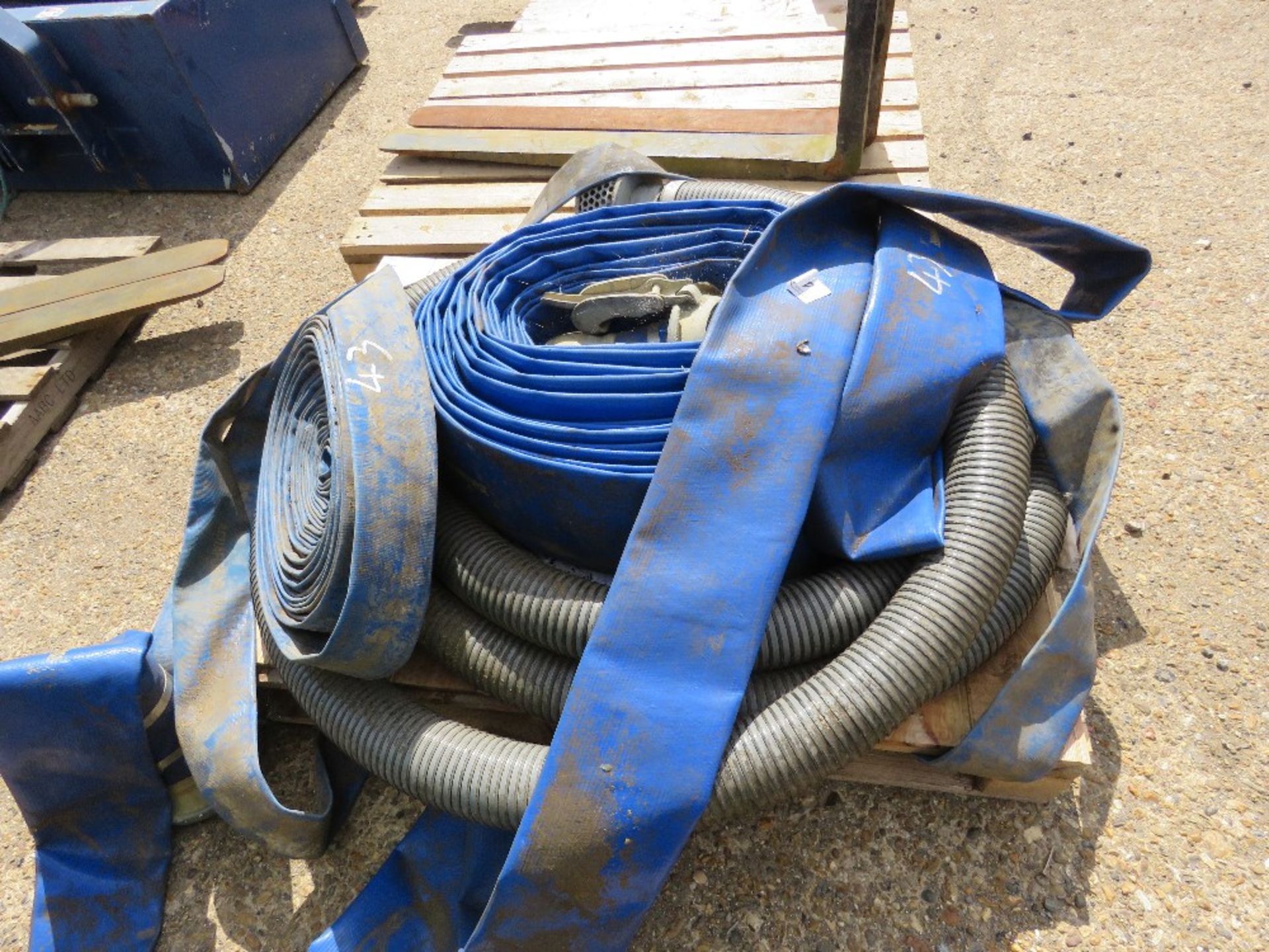 PALLET OF LAYFLAT AND SUCTION HOSES. - Image 2 of 6