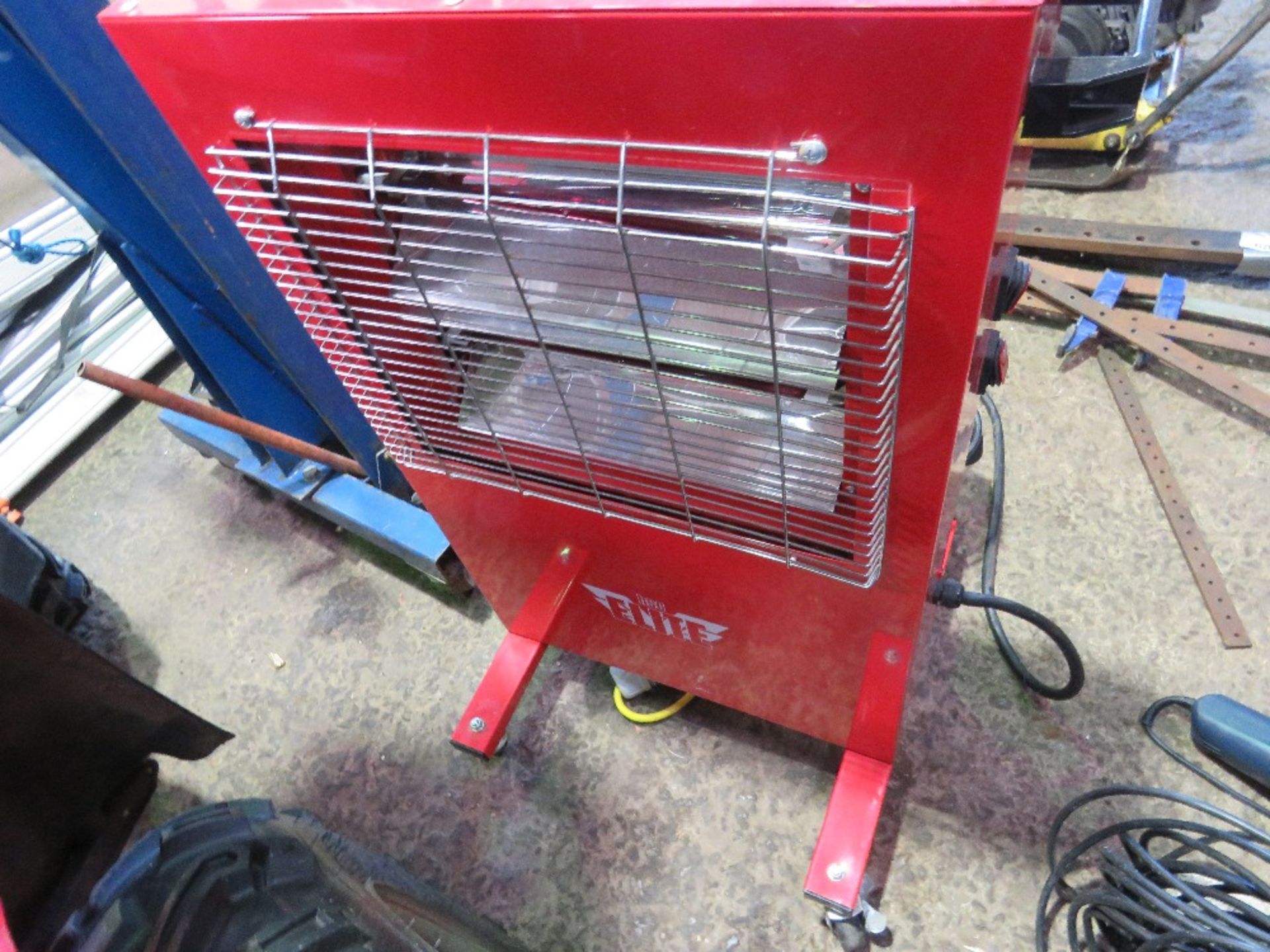 ELITE RADIANT HEATER PLUS A TRANSFORMER. THIS LOT IS SOLD UNDER THE AUCTIONEERS MARGIN SCHEME, TH - Image 6 of 7