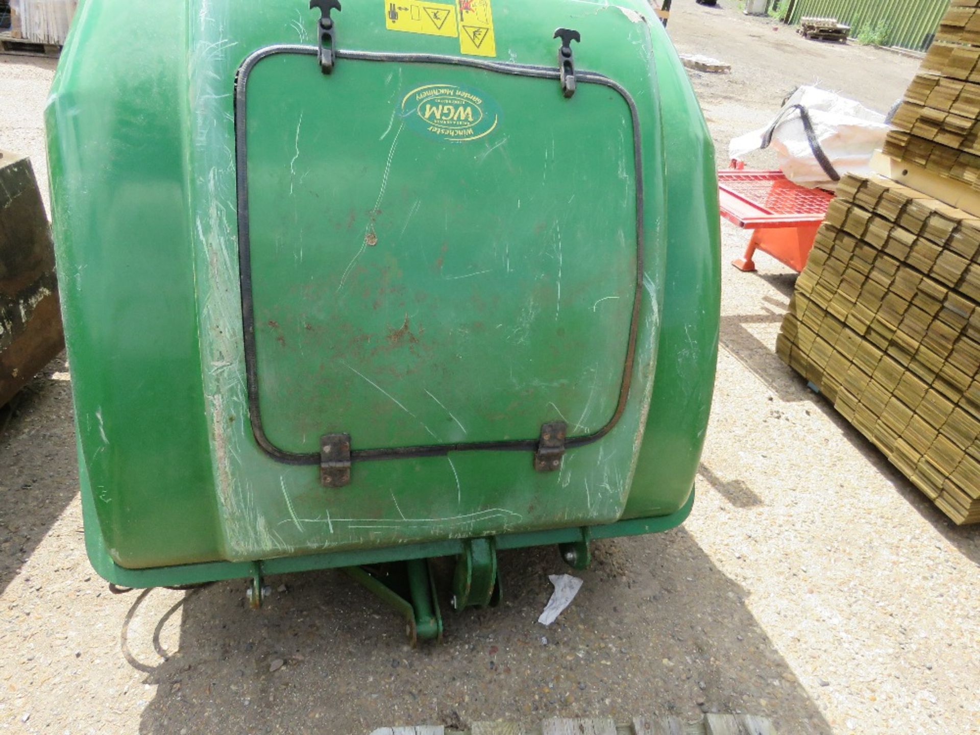 2NO JOHN DEERE MCS600 HIGH DISCHARGE REAR COLLECTORS. - Image 6 of 8