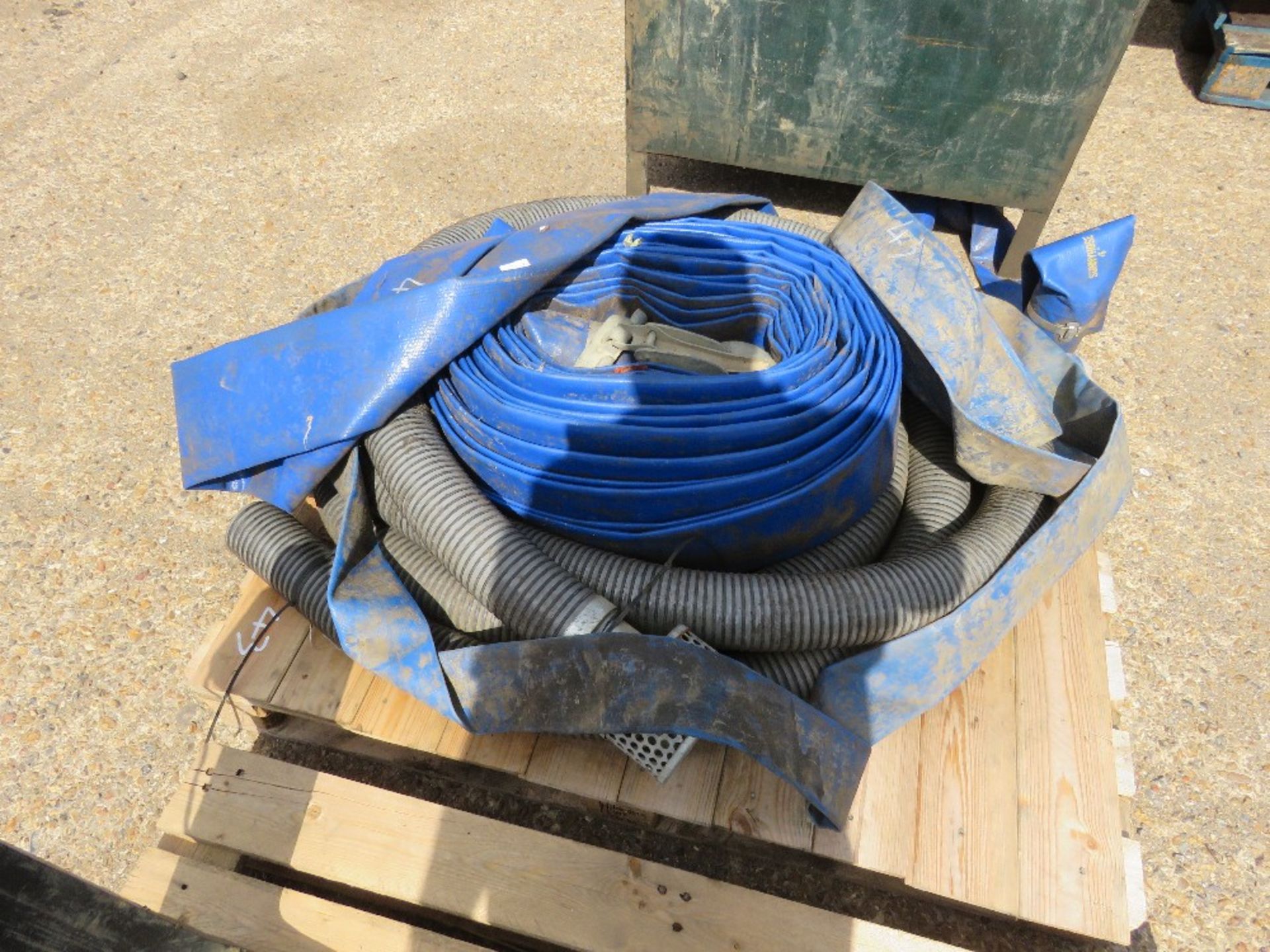 PALLET OF LAYFLAT AND SUCTION HOSES. - Image 3 of 6