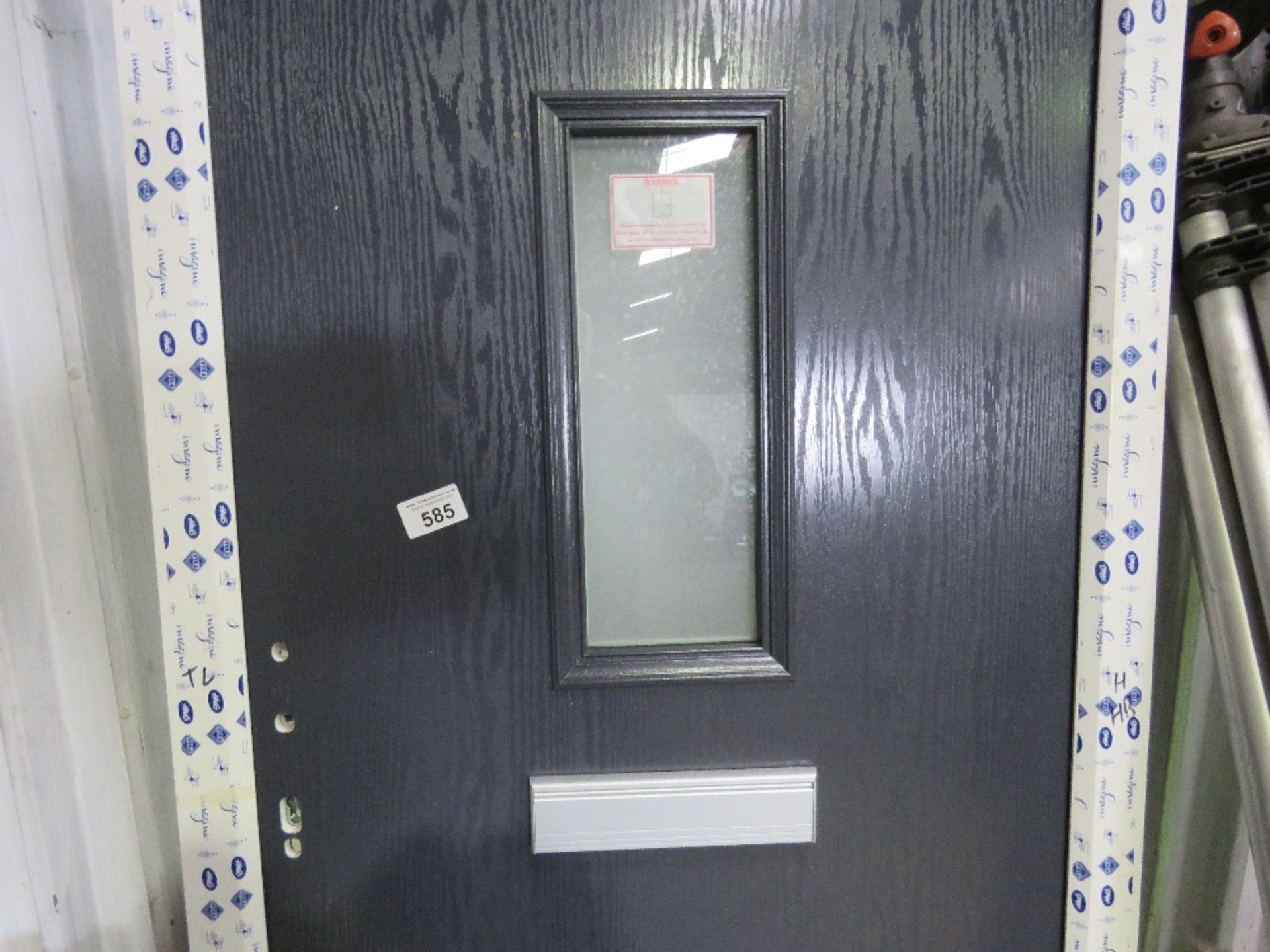 HEAVY DUTY COMPOSITE DOOR IN FRAME ( 1M WIDE X 2M HEIGHT OVERALL FRAME SIZE APPROX) THIS LOT IS S - Image 2 of 8
