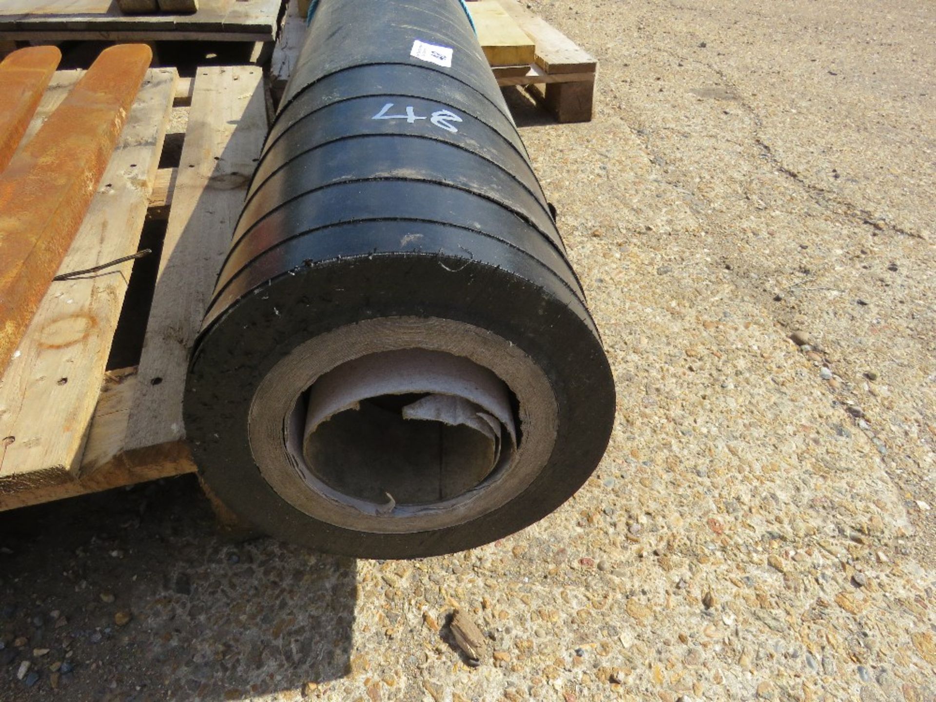 LARGE ROLL OF HEAVY DUTY MEMBRANE MATERIAL, 9FT WIDTH APPROX. - Image 3 of 6
