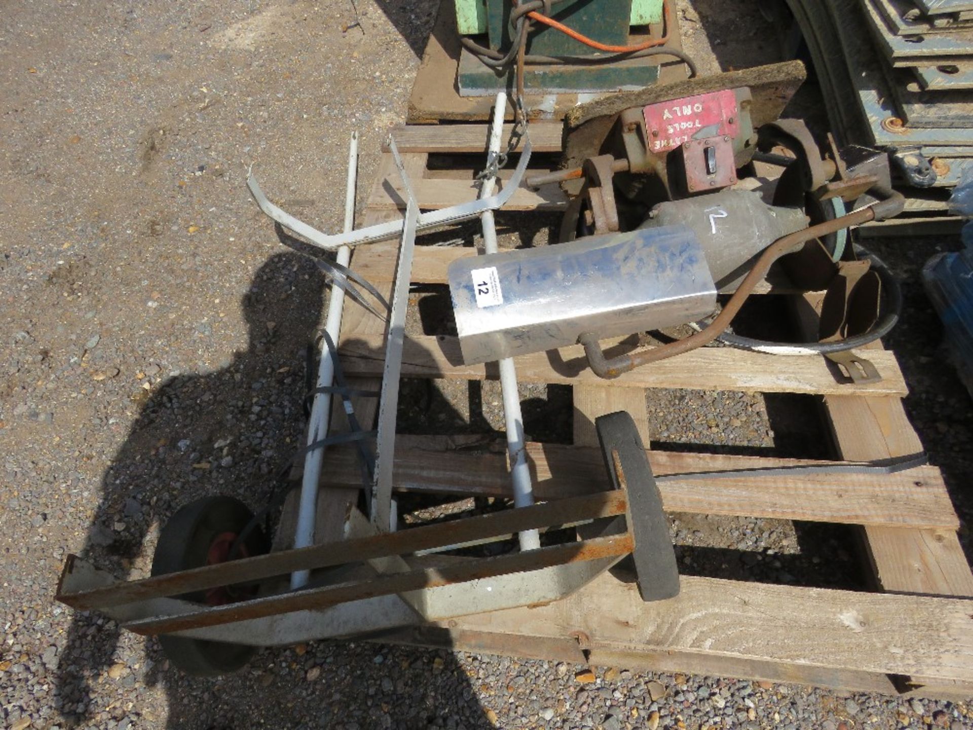 BENCH GRINDER PLUS A BOTTLE TROLLEY. THIS LOT IS SOLD UNDER THE AUCTIONEERS MARGIN SCHEME, THEREF - Image 2 of 4