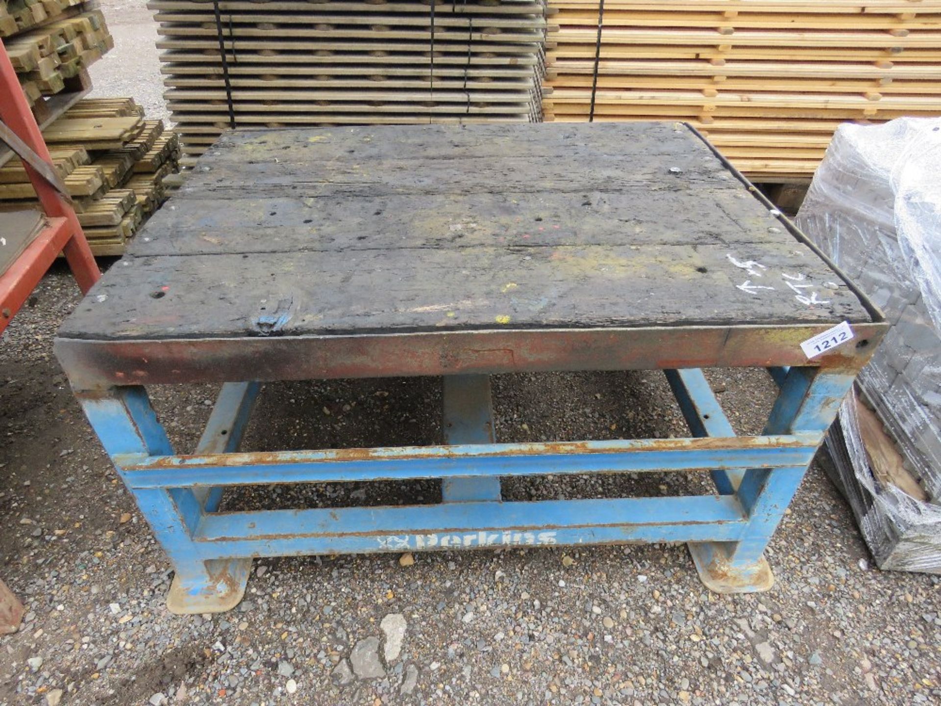 HEAVY DUTY STAND/BENCH UNIT 90CM X 115CM APPROX. - Image 3 of 4