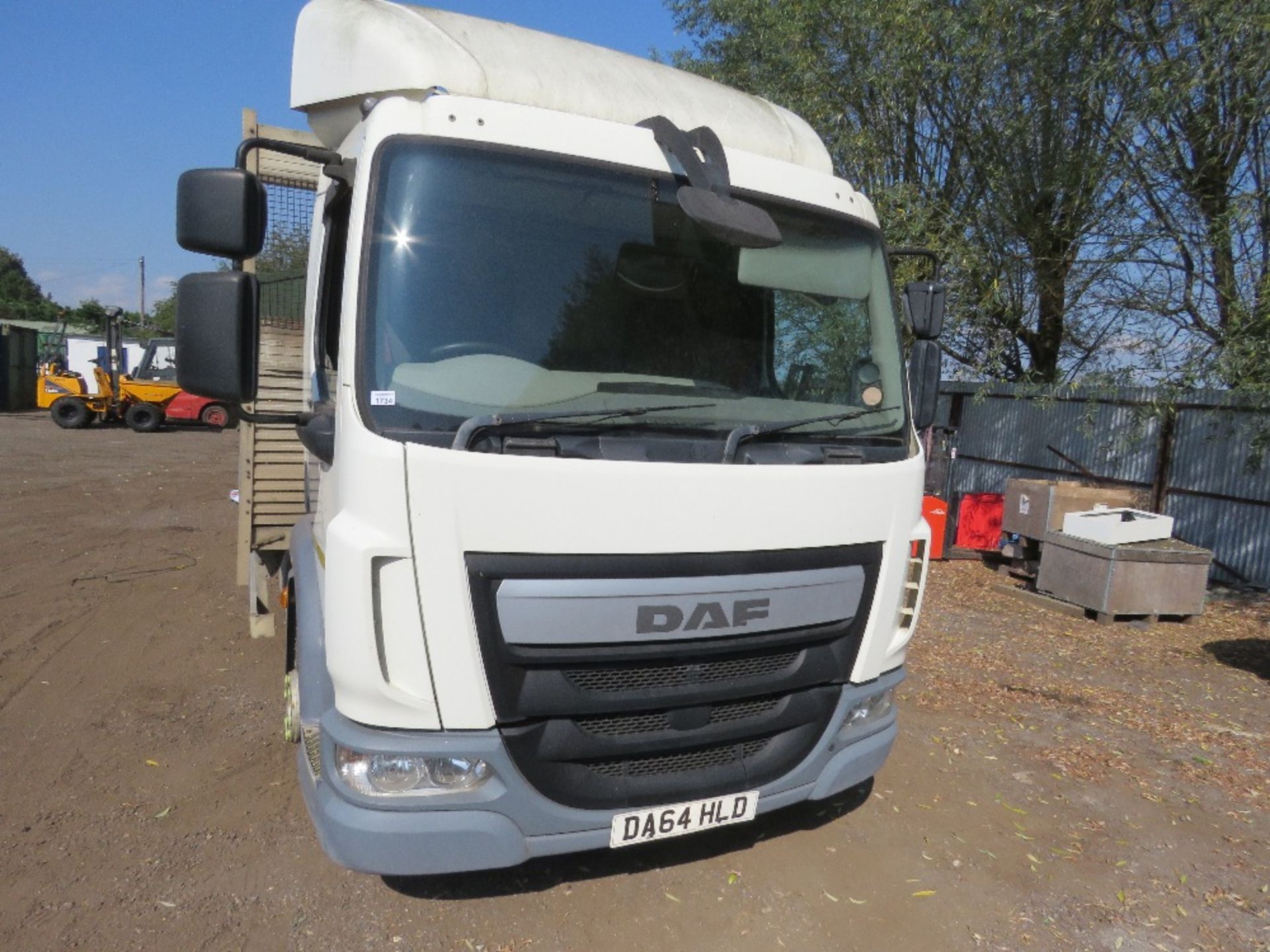 DAF LF180 FLAT BED LORRY REG:DA64 HLD. EURO 6. 7500KG RATED. AUTO GEARBOX. SOURCED FROM COMPANY LIQU - Image 2 of 13