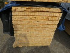 EXTRA LARGE PACK OF UNTREATED THIN WOVEN FENCE CLADDING SLATS: 1.75M LENGTH X 35MM WIDTH APPROX.