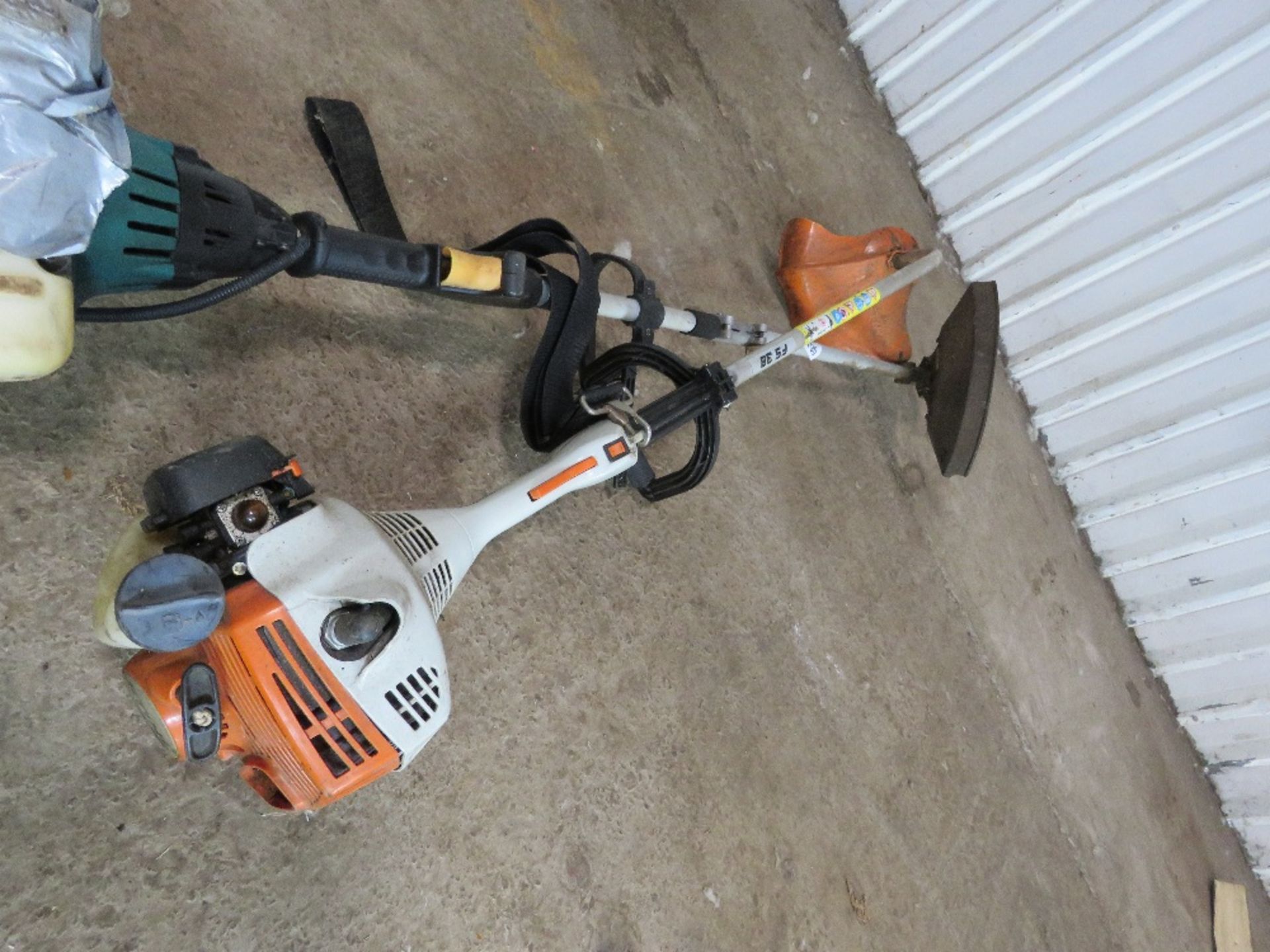 2NO PETROL ENGINED STRIMMERS. THIS LOT IS SOLD UNDER THE AUCTIONEERS MARGIN SCHEME, THEREFORE NO - Image 6 of 7