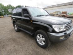LANDCRUISER AMAZON TD 4WD ESTATE CAR REG:HJ52 YCH. WITH V5, MOT EXPIRED...BEEN IN FRANCE. 115,489 RE