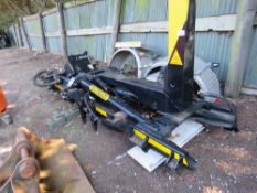 PALFINGER P5 HOOKLOADER BODY TO SUIT MERCEDES UNIMOG TRACTOR, YEAR 2013 APPEARS LITTLE/UNUSED. HAS