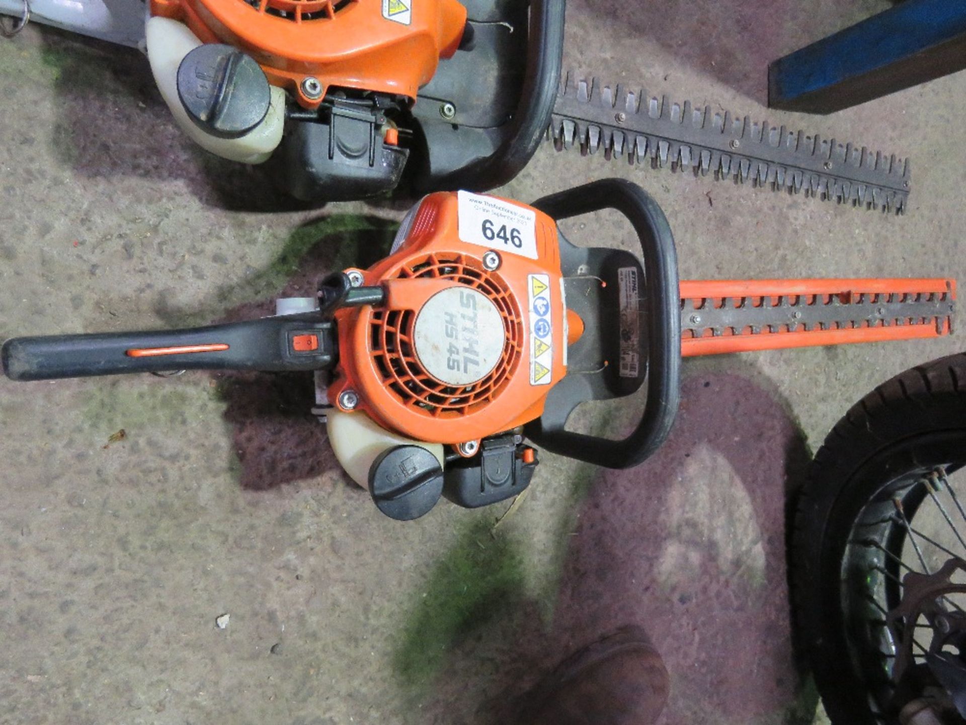 STIHL HS45 PETROL ENGINED PROFESSIONAL HEDGE CUTTER. DIRECT FROM LOCAL LANDSCAPE COMPANY WHO ARE CLO