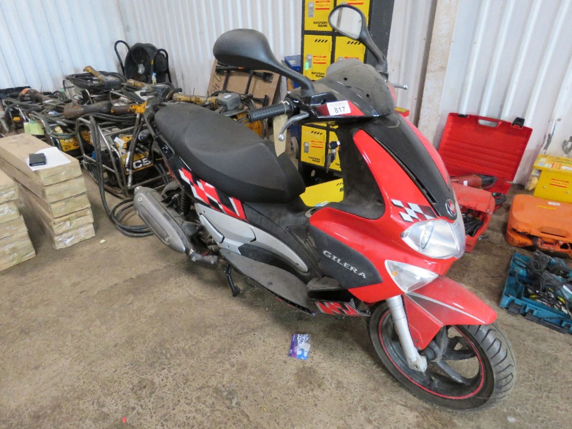 GILERA SCOOTER, 125CC. UNREGISTERED BUT ROAD LEGAL. LOW MILES. WHEN TESTED WAS SEEN TO DRIVE..SEE VI