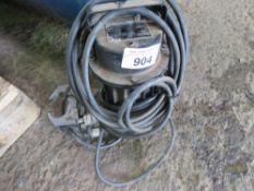 ZENIT 230VOLT CAST IRON BODIED SUBMERSIBLE PUMP, APPEARS UNUSED. THIS LOT IS SOLD UNDER THE AUCTI
