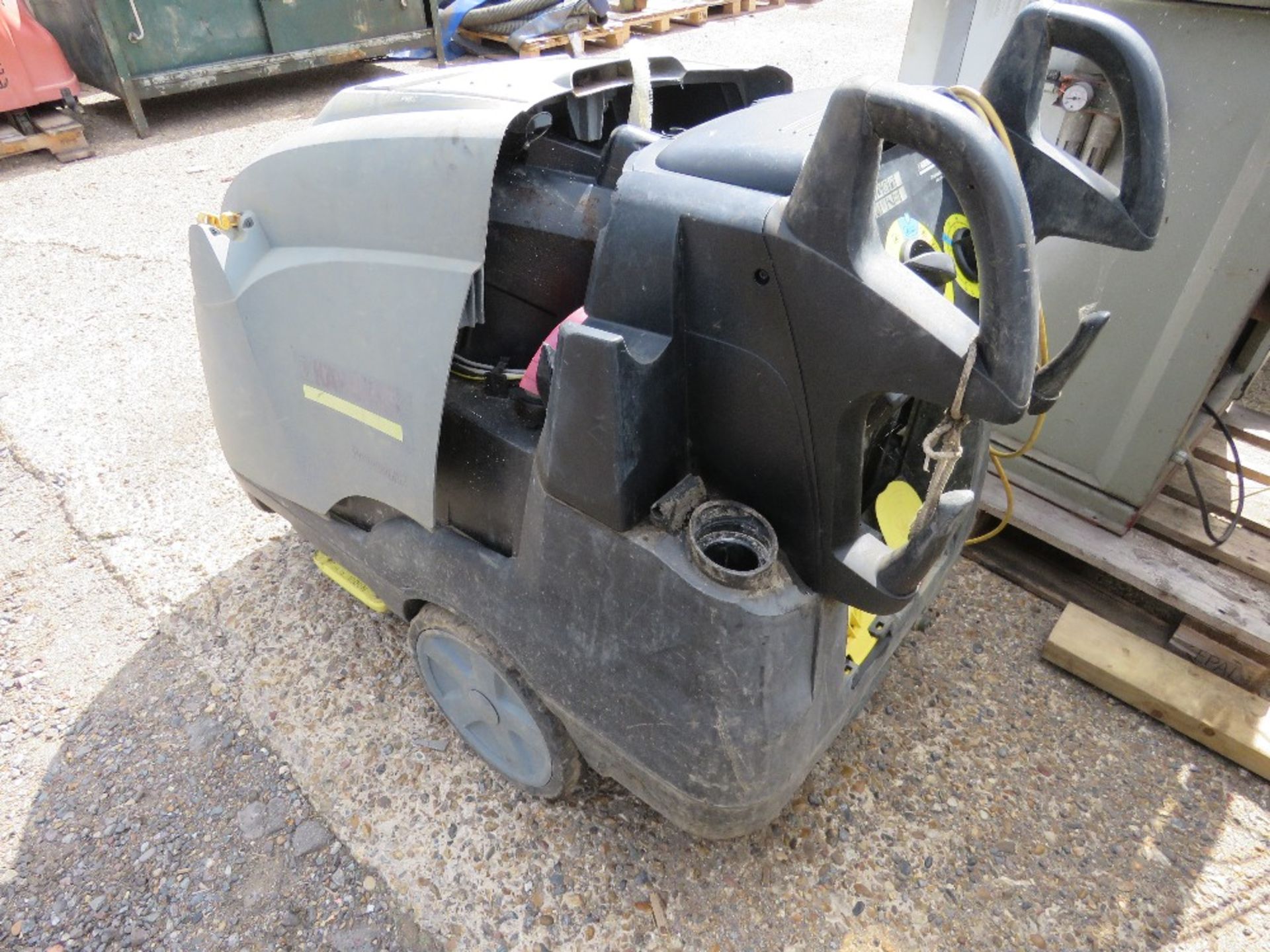KARCHER PROFESSIONAL HDS7/10-4M STEAM CLEANER, SPARES/REPAIR. - Image 3 of 6