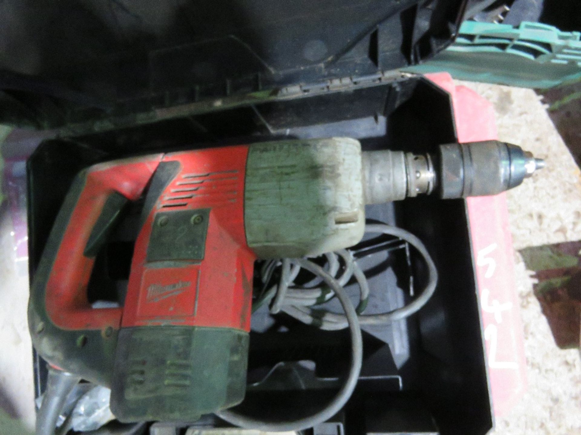 2NO MILWAUKEE DRILLS. THIS LOT IS SOLD UNDER THE AUCTIONEERS MARGIN SCHEME, THEREFORE NO VAT WILL - Image 2 of 4