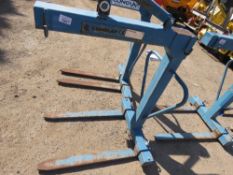CONQUIP CRANE MOUNTED FORKS, YEAR 2017. DESCRIBED AS A LAZY ASSET.