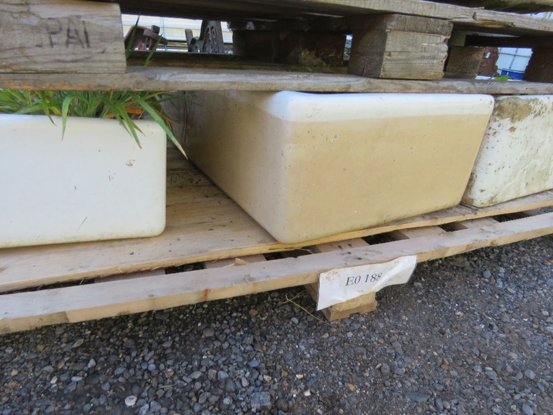 6NO STONE BUTLER SINK PLANTERS. THIS LOT IS SOLD UNDER THE AUCTIONEERS MARGIN SCHEME, THEREFORE N - Image 6 of 6