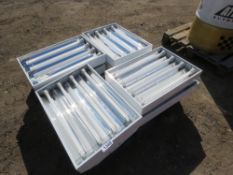 QUANTITY OF SQUARE LIGHT UNITS. THIS LOT IS SOLD UNDER THE AUCTIONEERS MARGIN SCHEME, THEREFORE N