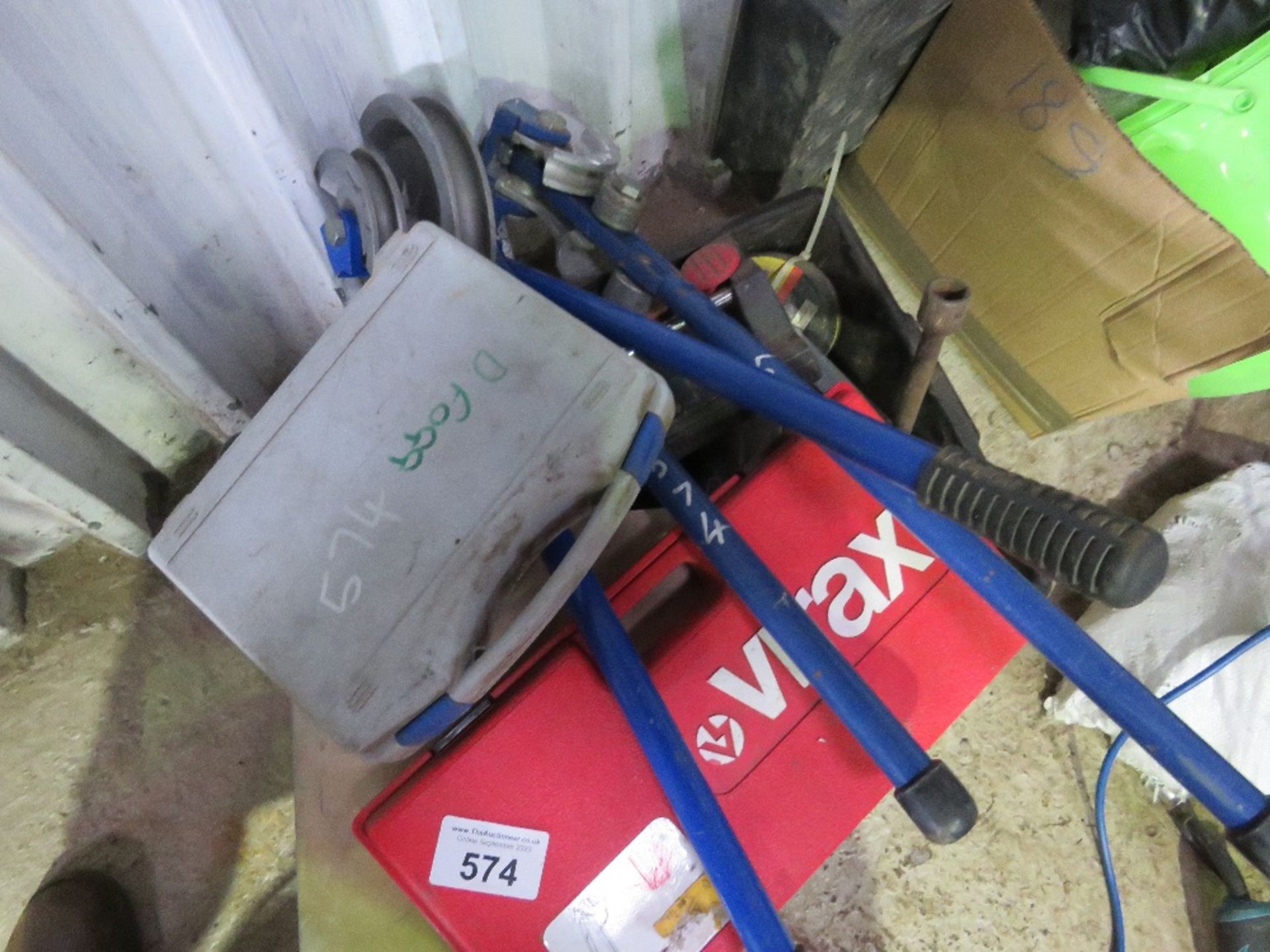 2NO MANUAL PIPE BENDERS PLUS CRIMPER AND ASSORTED TOOLS. THIS LOT IS SOLD UNDER THE AUCTIONEERS M