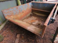 CONQUIP 4 TONNE / 2000 LITRE RATED CAPACITY CRANE MOUNTED BOAT TIPPING SKIP, SOURCED FROM LONDON SIT