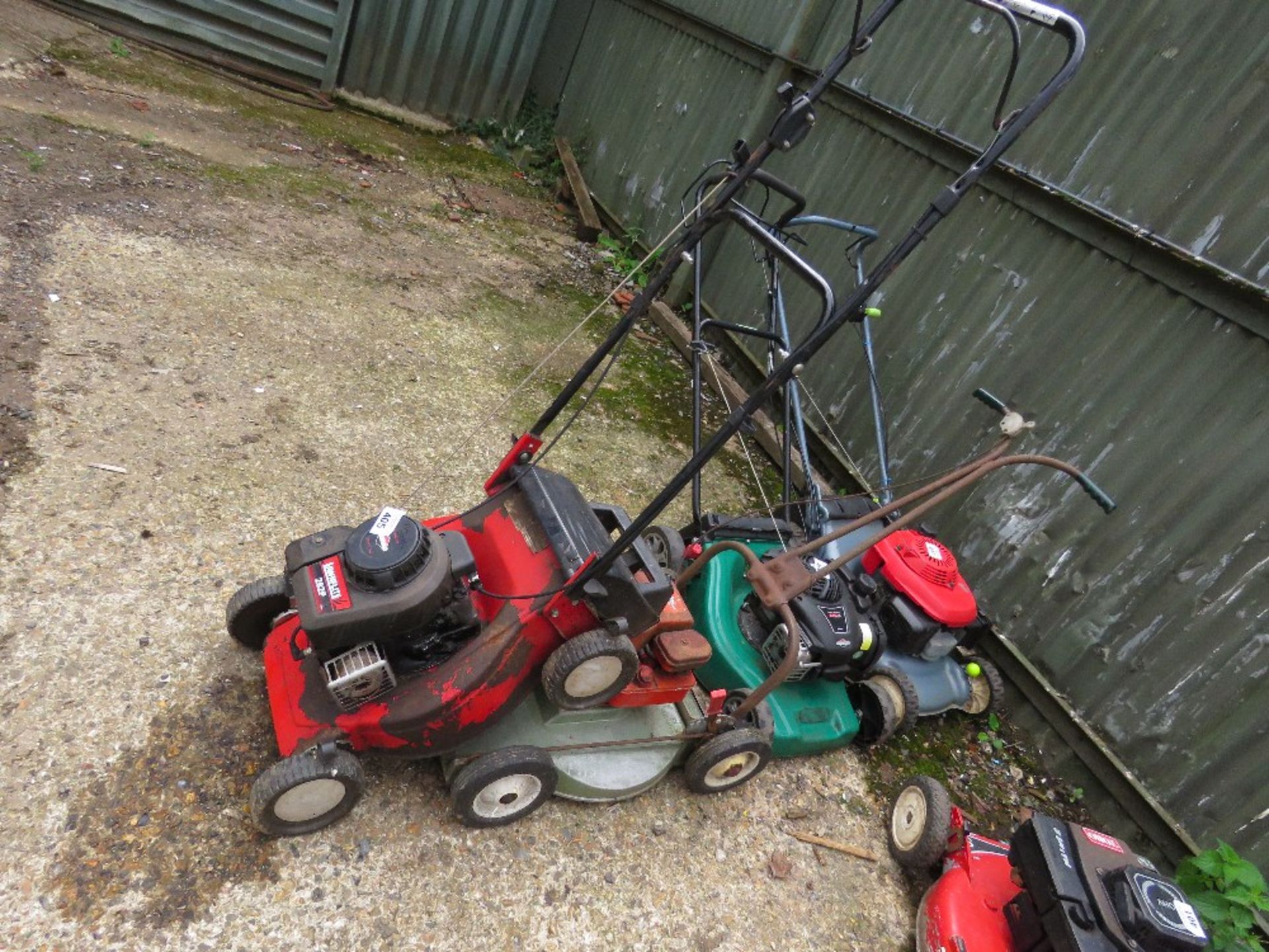 2 X PETROL ENGINED LAWNMOWERS. THIS LOT IS SOLD UNDER THE AUCTIONEERS MARGIN SCHEME, THEREFORE NO - Image 2 of 9