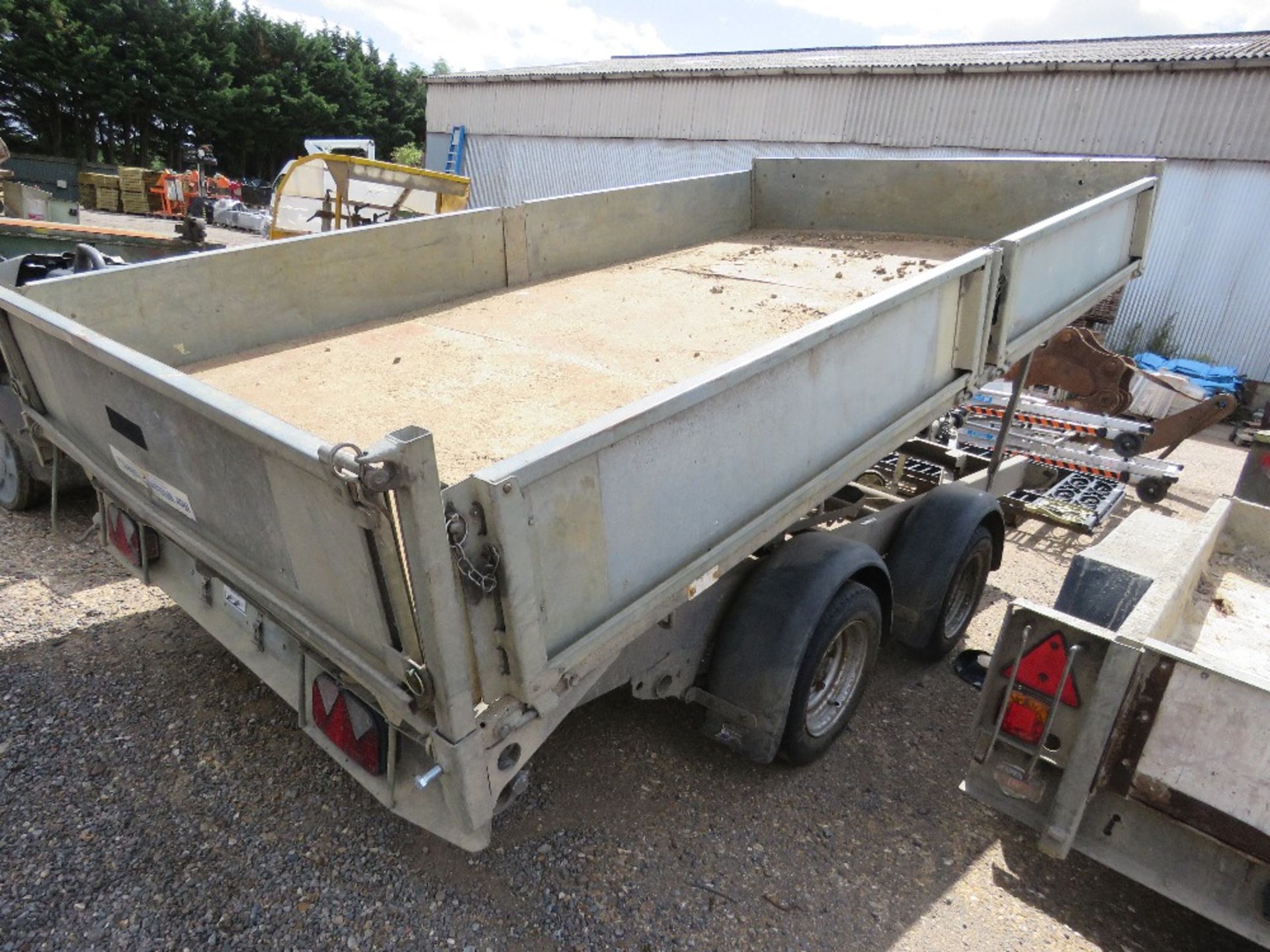 IFOR WILLIAMS TWIN AXLED PLANT TRAILER 12FT X 6FT APPROX. ORIGINALLY A TIPPER BUT NO TIPPING EQUIPME - Image 10 of 11