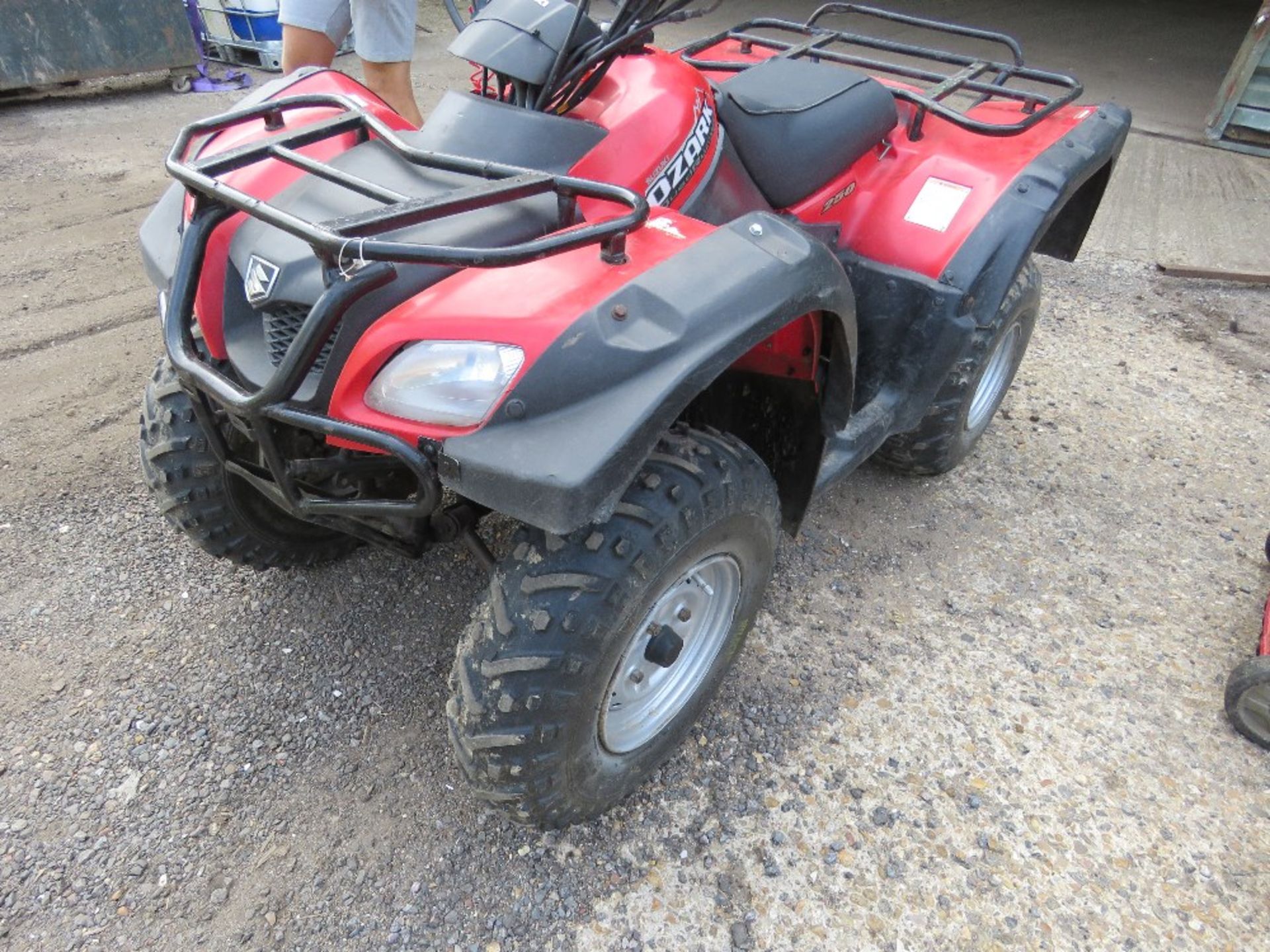 SUZUKI OZARK 250CC 2WD QUAD BIKE. WHEN TESTED WAS SEEN TO DRIVE..SEE VIDEO. - Image 7 of 7