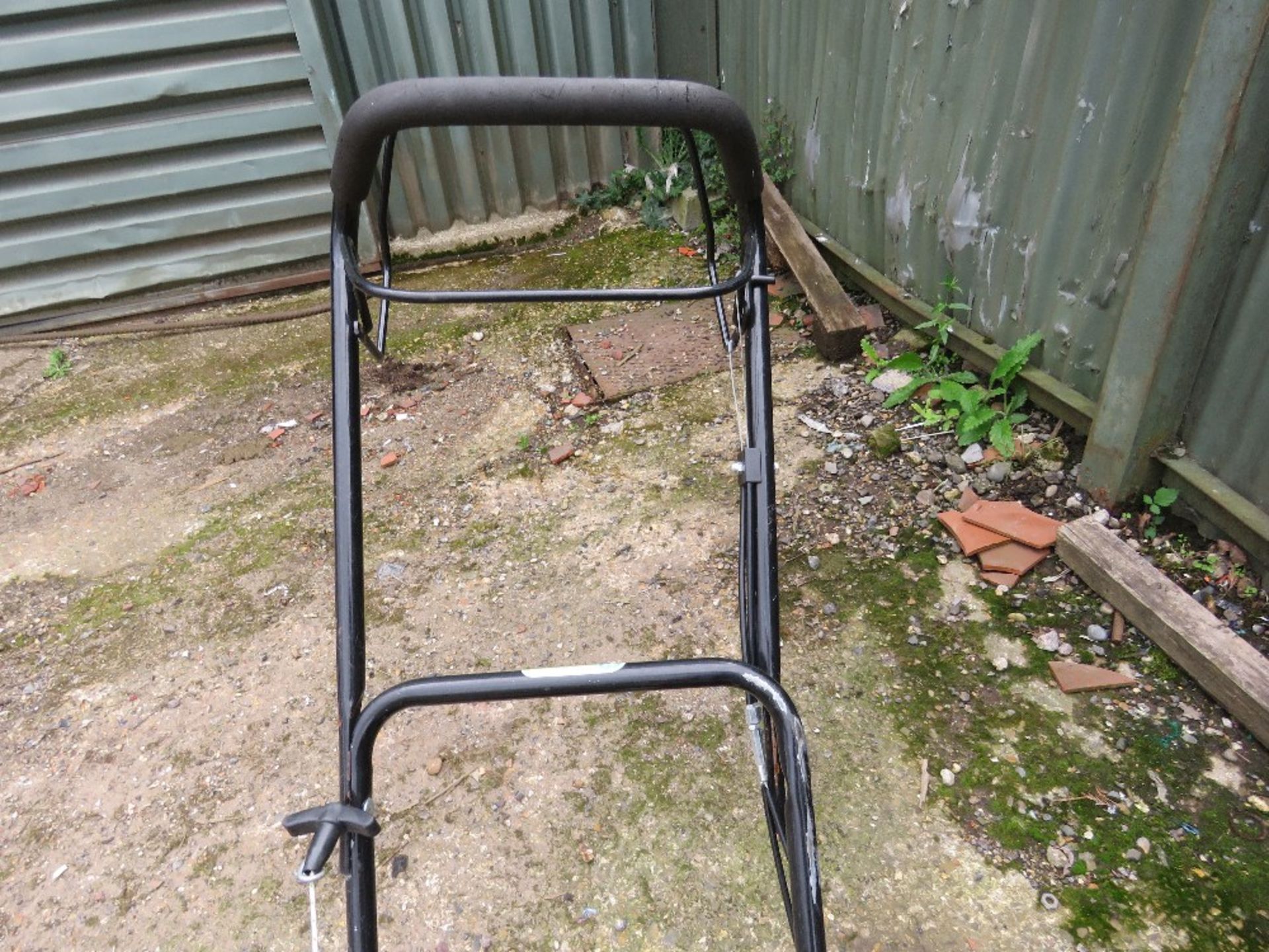 2 X PETROL ENGINED LAWNMOWERS. THIS LOT IS SOLD UNDER THE AUCTIONEERS MARGIN SCHEME, THEREFORE NO - Image 9 of 9