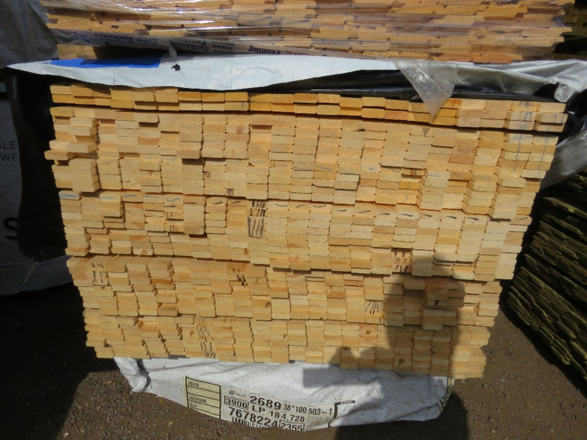 PACK OF UNTREATED VENETIAN PALE STRIPS 1.83M X 45MM X 16MM APPROX.
