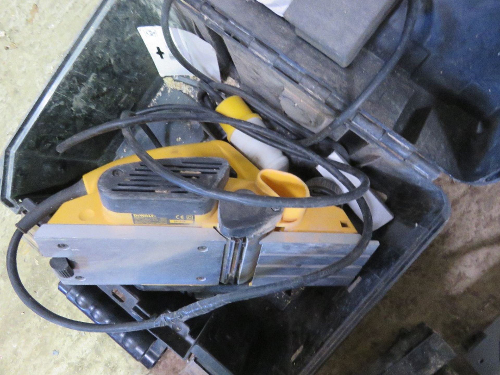 DEWALT JIGSAW PLUS A PLANER IN BOXES. DIRECT FROM LOCAL LANDSCAPE COMPANY WHO ARE CLOSING A DEPOT. - Image 3 of 3