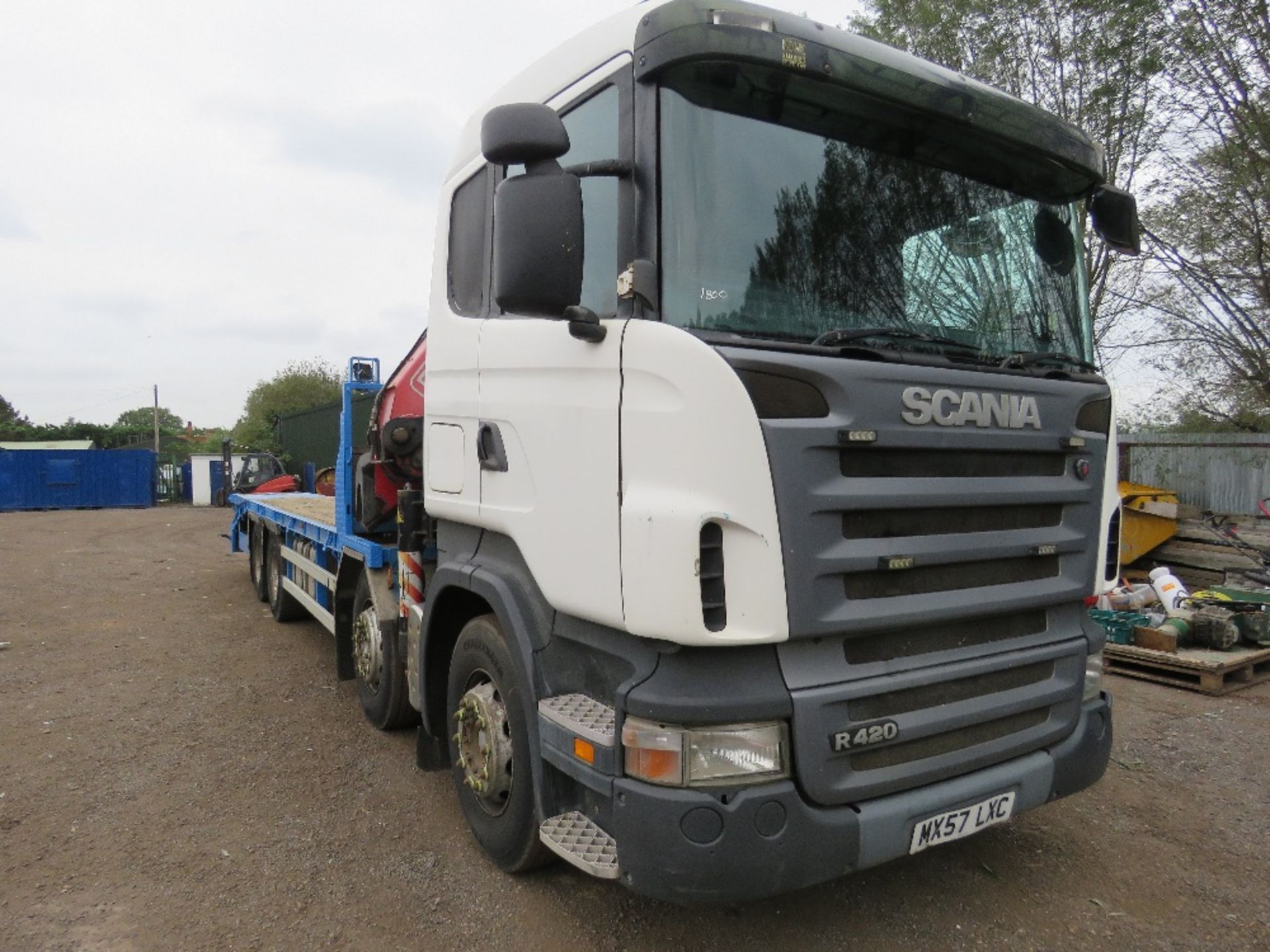 SCANIA R420 8X2 BEAVER TAIL PLANT LORRY WITH FASSI F275 REMOTE OPERATED CRANE REG: MX57 LXC. FIRST R