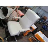 CREAM COLOURED OFFICE CHAIR. THIS LOT IS SOLD UNDER THE AUCTIONEERS MARGIN SCHEME, THEREFORE NO