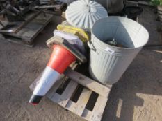 DUSTBIN CONTAINING SCAFFOLD CLIPS PLUS ROAD CONES. THIS LOT IS SOLD UNDER THE AUCTIONEERS MARGIN