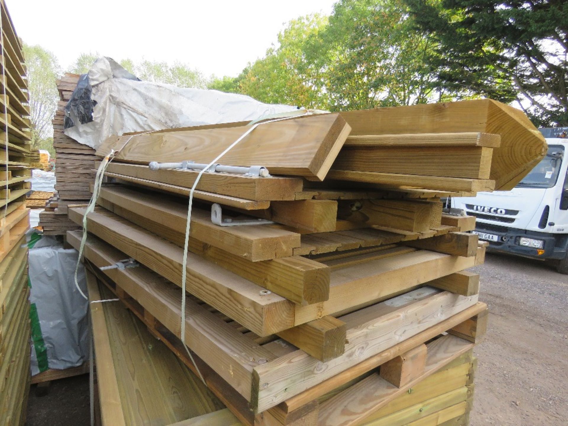 4NO WOODEN PEDESTRIAN GATES PLUS SOME POSTS AND TIMBERS. - Image 2 of 5