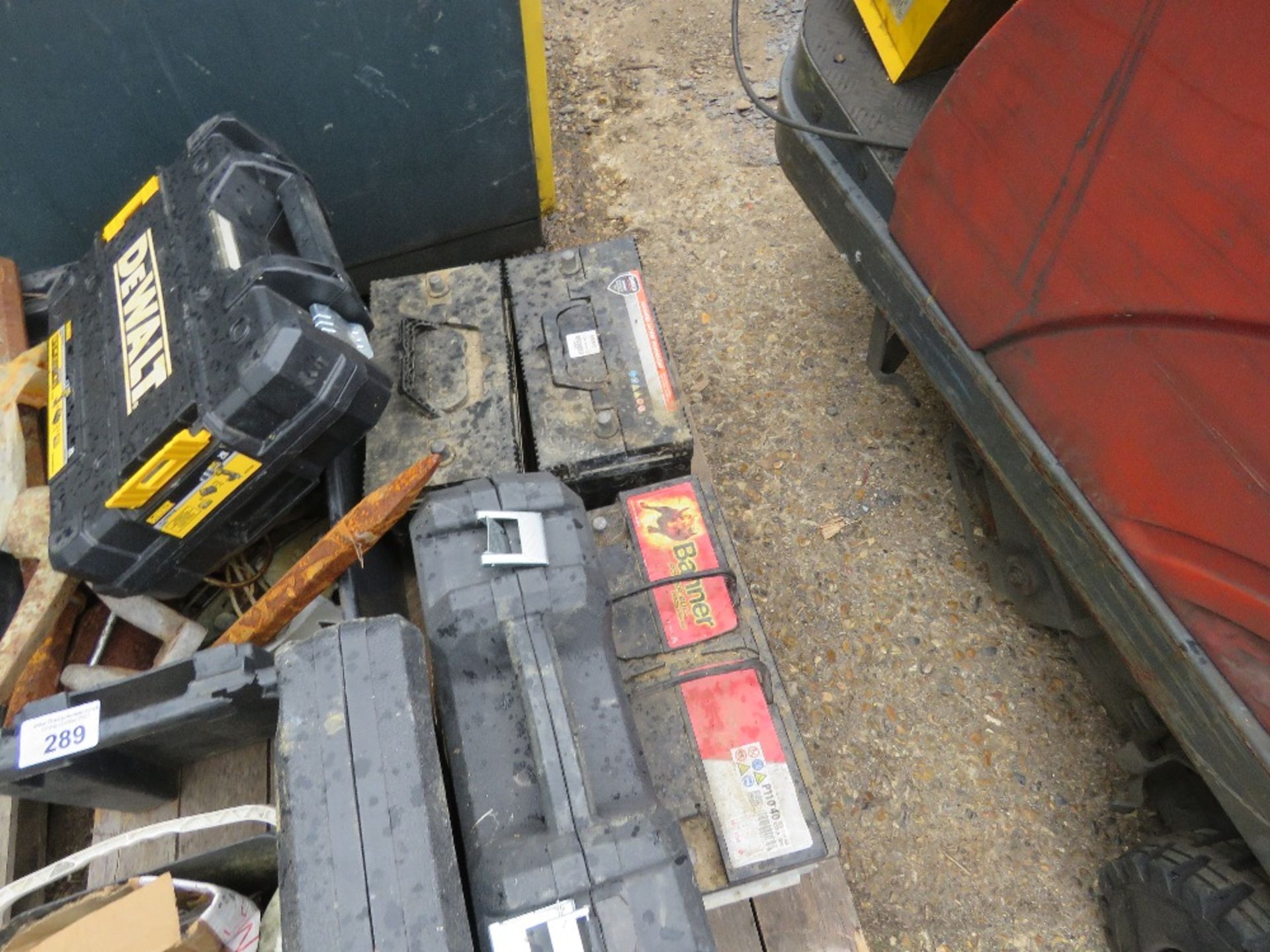 2 X PALLETS OF BUILDING SUNDRIES INCLUDING BATTERIES ETC. THIS LOT IS SOLD UNDER THE AUCTIONEERS - Image 7 of 9
