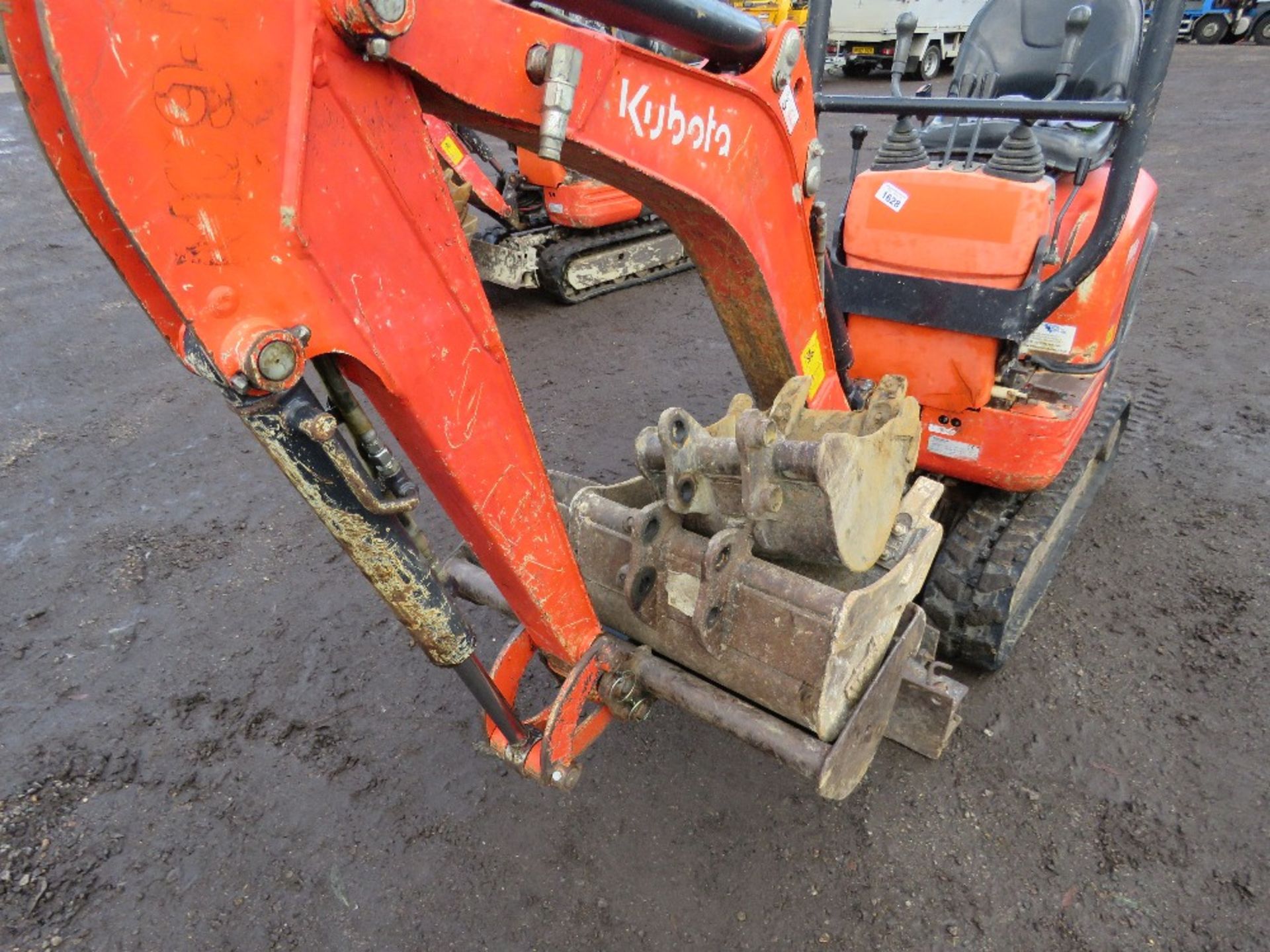 KUBOTA U10-3 MICRO EXCAVATOR WITH 3NO BUCKETS. 2503 REC HOURS. YEAR 2016 BUILD. SN:25787. DIRECT FRO - Image 2 of 10