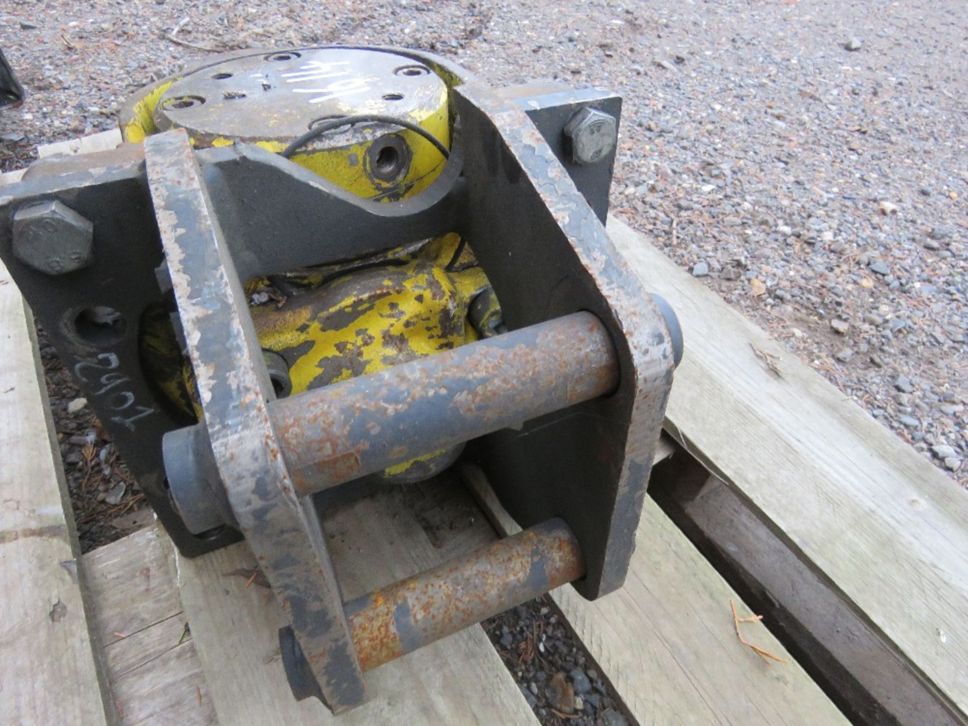 ATLAS COPCO HYDRAULIC EXCAVATOR MOUNTED BREAKER ON 30MM PINS, TAKES 45MM POINT APPROX. - Image 4 of 4
