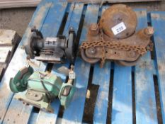 2 X BENCH GRINDERS PLUS A CHAIN HOIST. THIS LOT IS SOLD UNDER THE AUCTIONEERS MARGIN SCHEME, THER