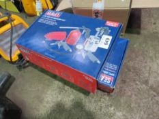 2 X SEALEY AIR TOOL SETS IN BOXES. THIS LOT IS SOLD UNDER THE AUCTIONEERS MARGIN SCHEME, THEREFOR