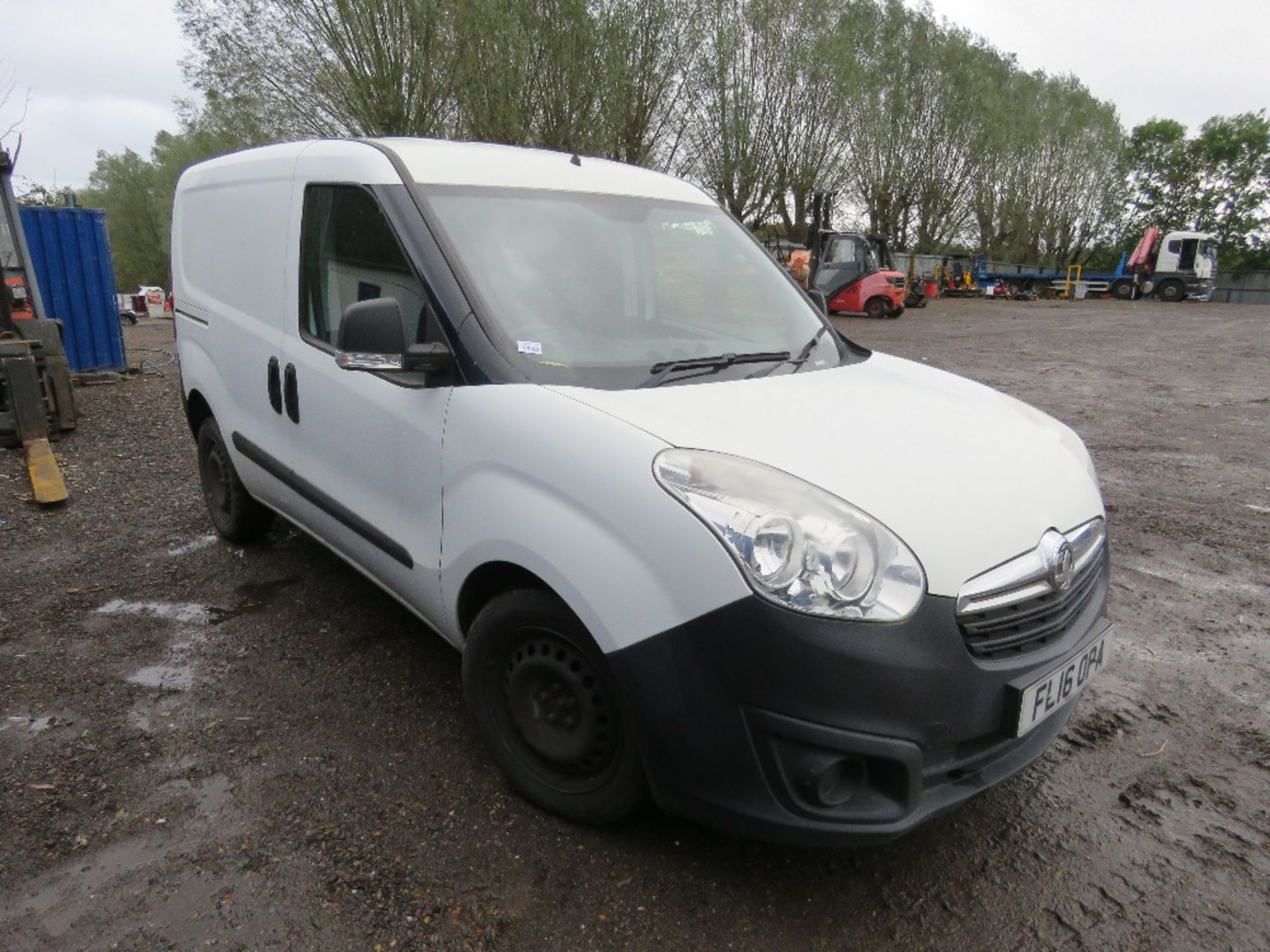 VAUXHALL COMBO 5 SEATER VAN REG: FL16 OPA. 93, 507 RECORDED MILES. WITH V5. TESTED UNTIL 2/3/24. OWN - Image 4 of 19