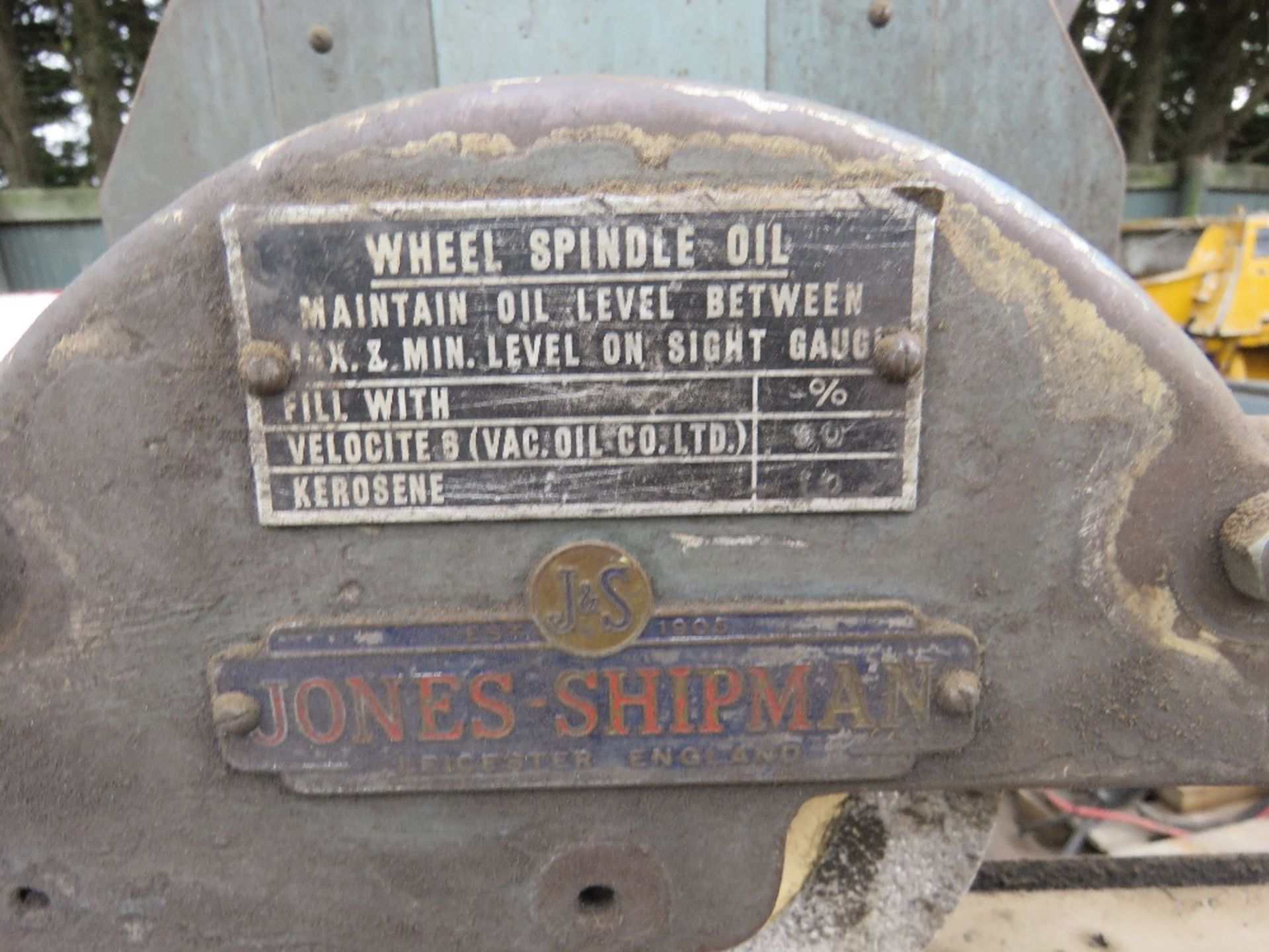 JONES AND SHIPMAN SURFACE GRINDER. - Image 4 of 8