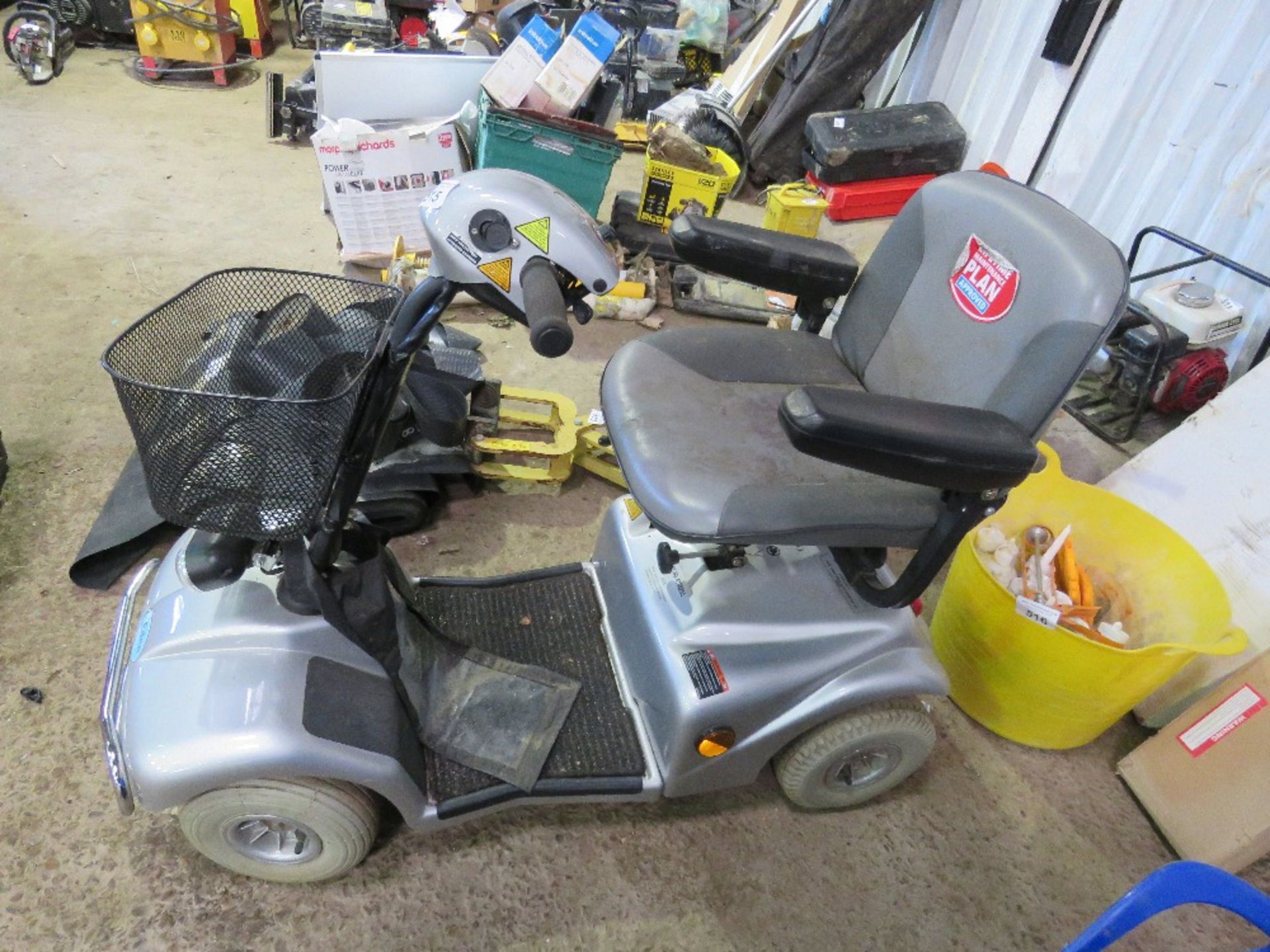 EDEN MOBILITY SCOOTER. THIS LOT IS SOLD UNDER THE AUCTIONEERS MARGIN SCHEME, THEREFORE NO VAT WIL - Image 5 of 6