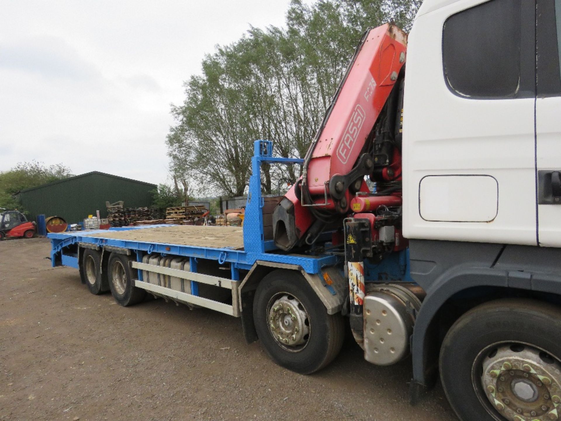 SCANIA R420 8X2 BEAVER TAIL PLANT LORRY WITH FASSI F275 REMOTE OPERATED CRANE REG: MX57 LXC. FIRST R - Image 2 of 27